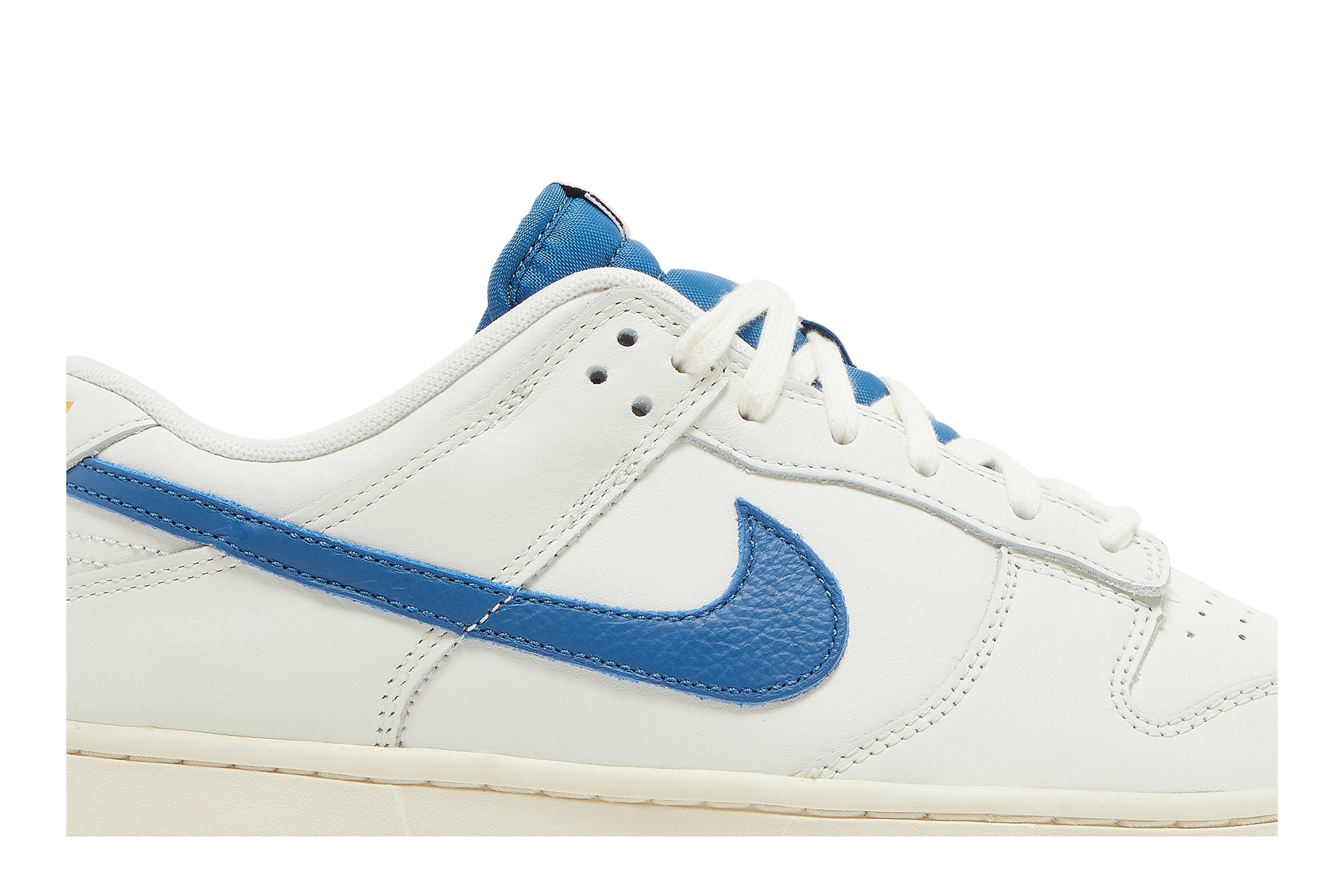 Dunk Low SE &