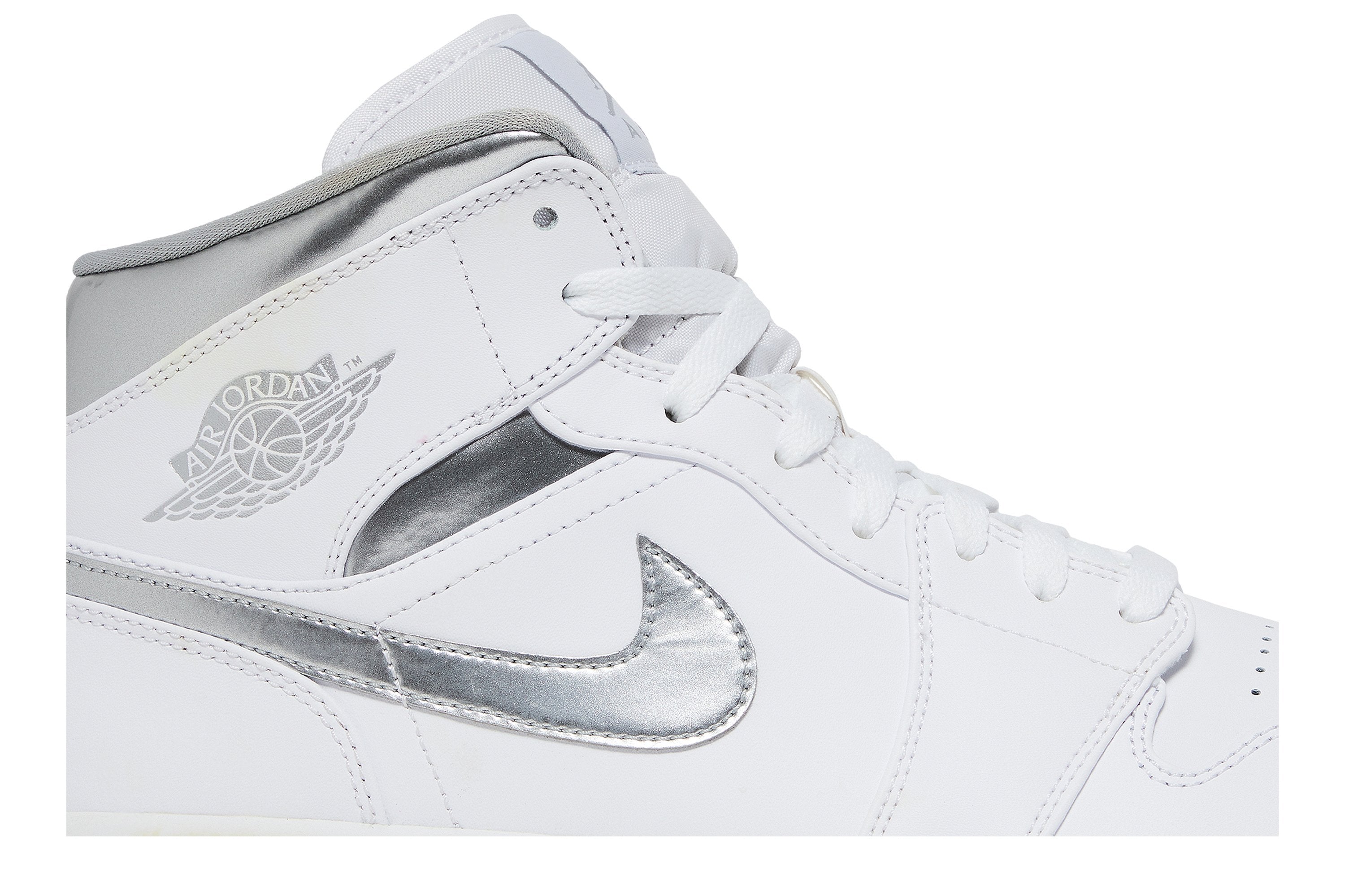 Air Jordan 1 Retro Mid &