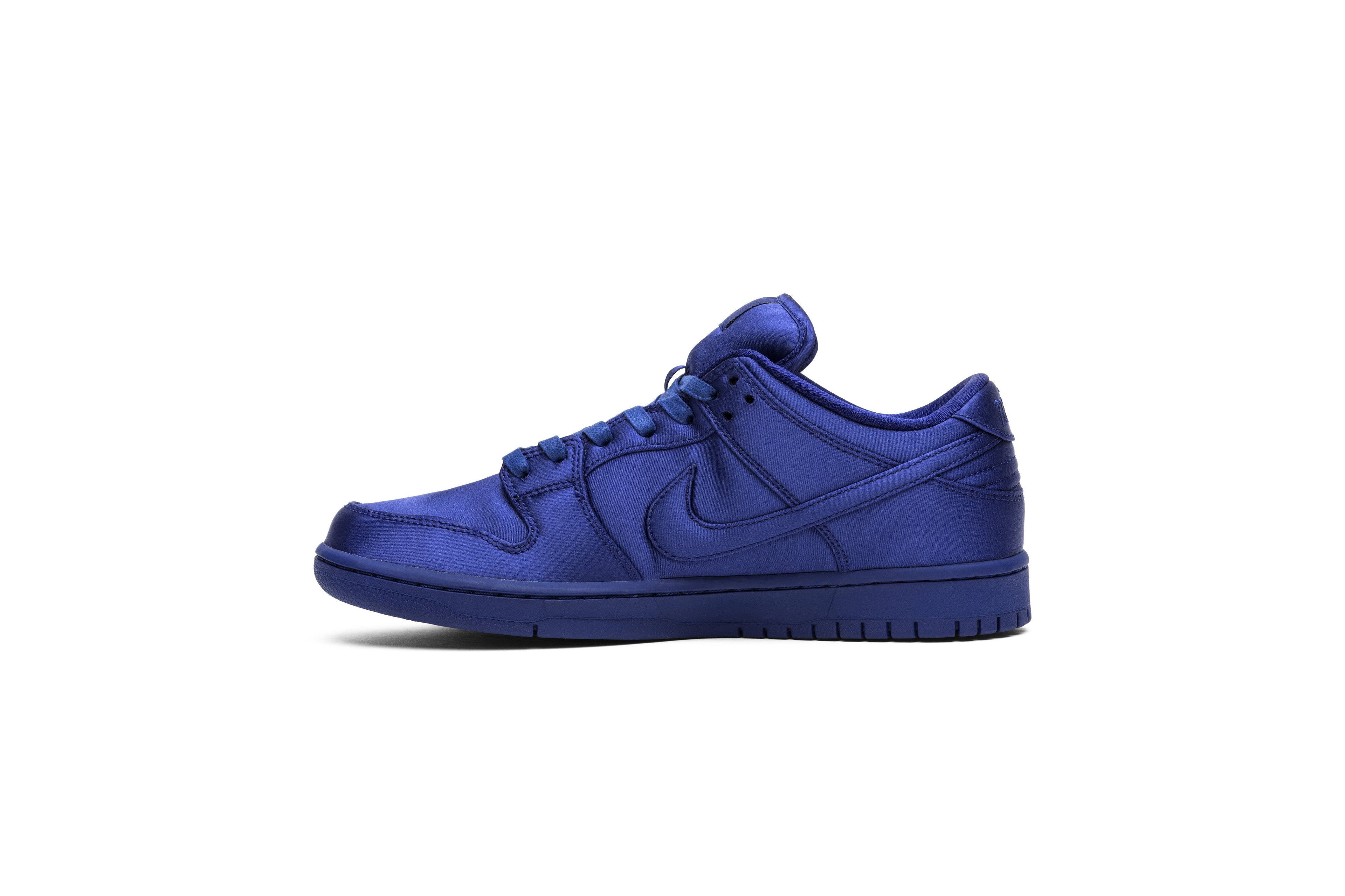 NBA x Dunk Low SB &