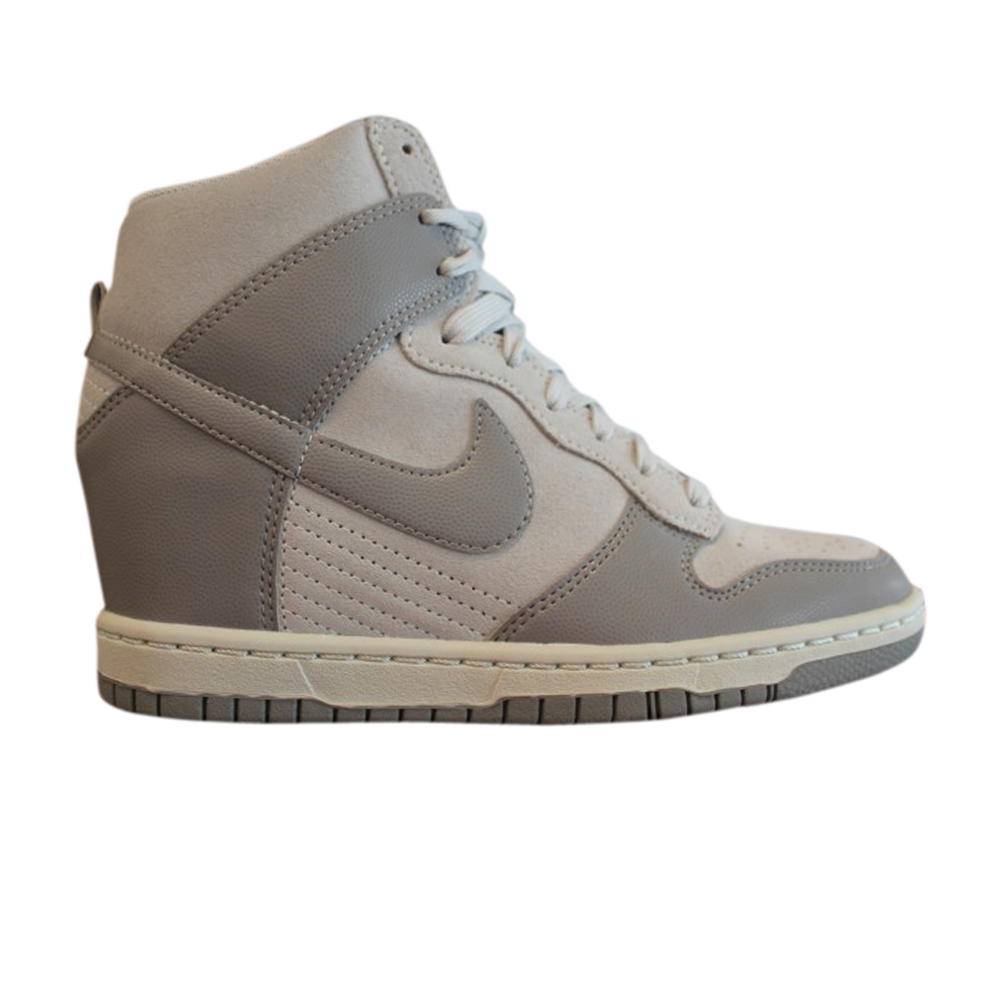 Wmns Dunk Sky High &