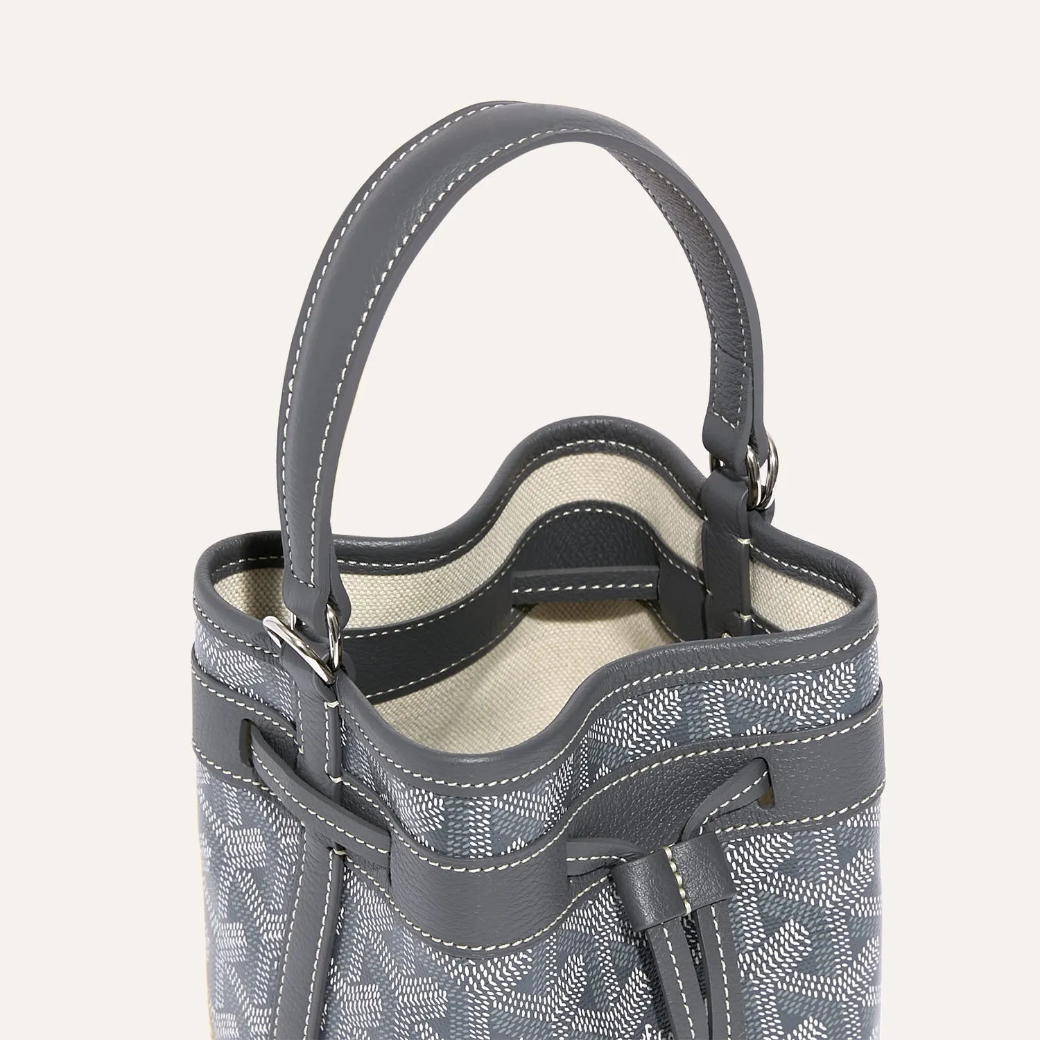 Petit Flot Mini bucket bag
