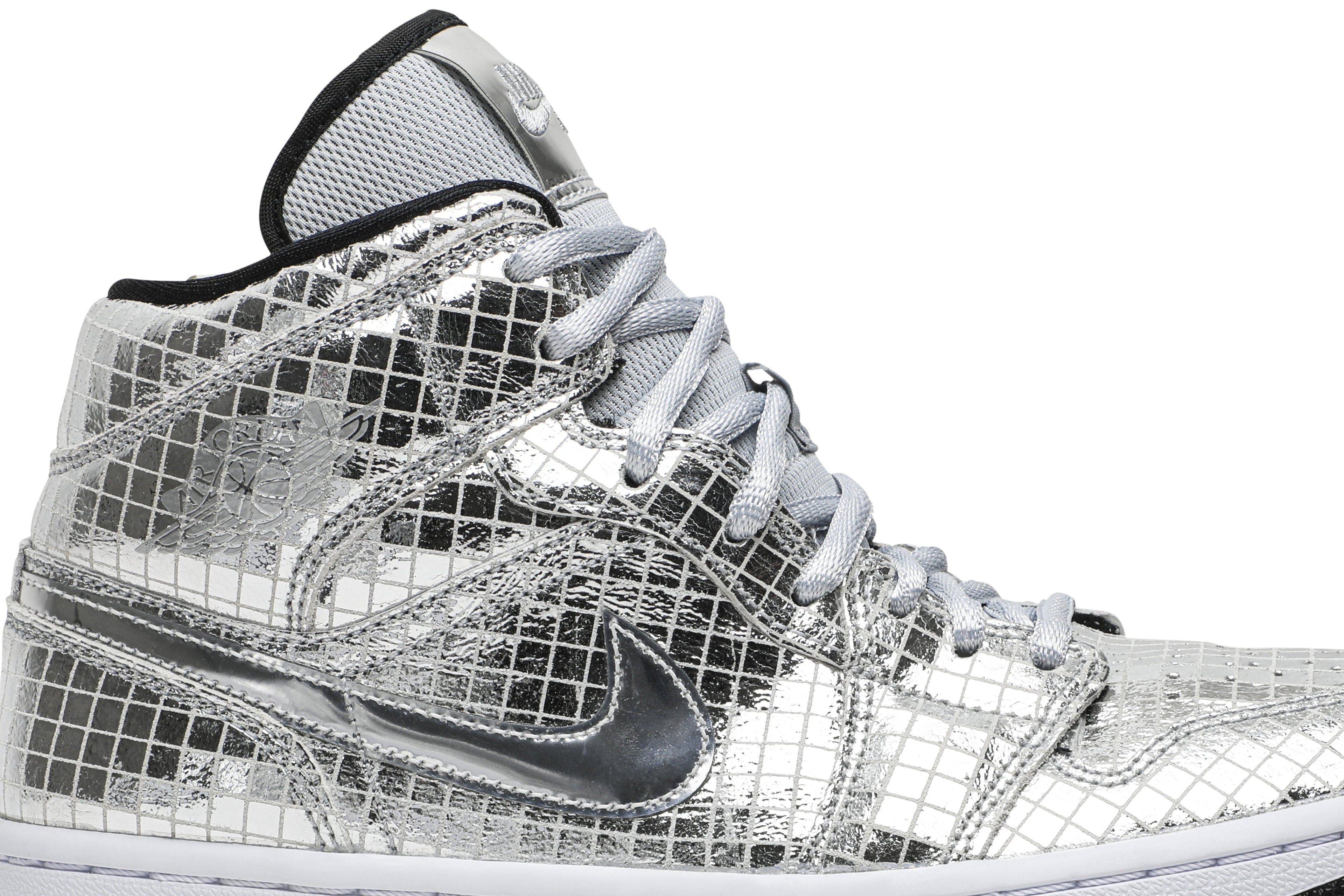Wmns Air Jordan 1 Mid &