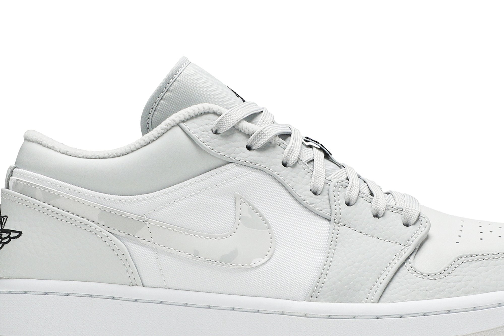 Air Jordan 1 Low &