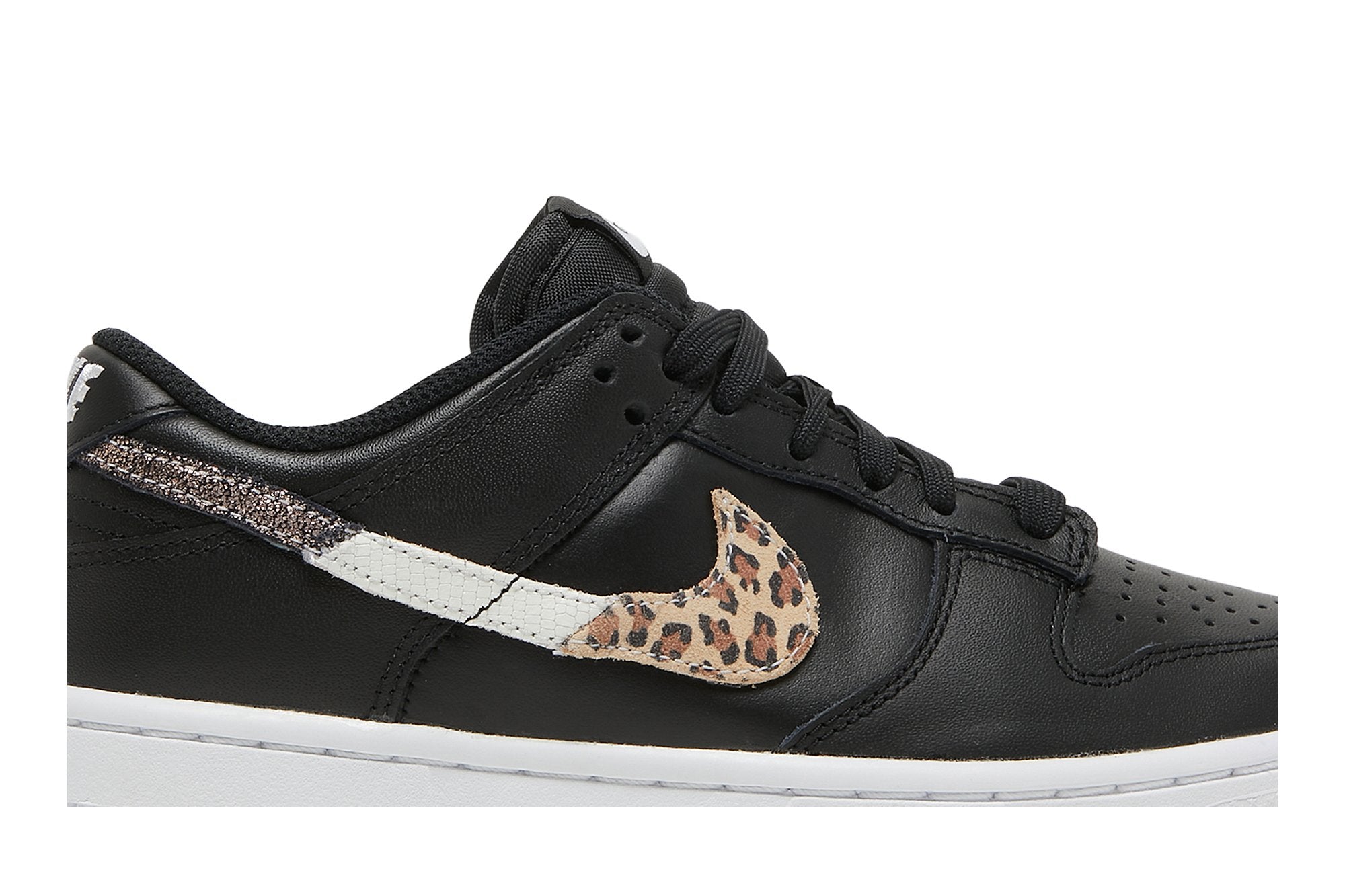 Wmns Dunk Low SE &