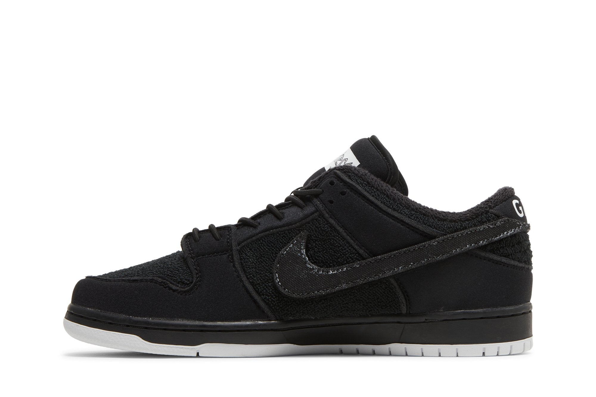 Gnarhunters x Dunk Low SB &