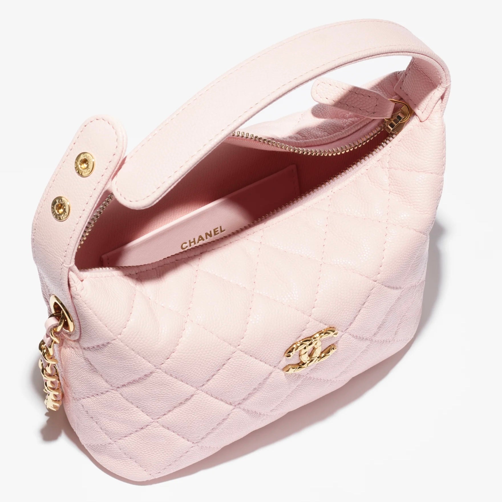 Clutch With Chain in Grained Shiny Calfskin