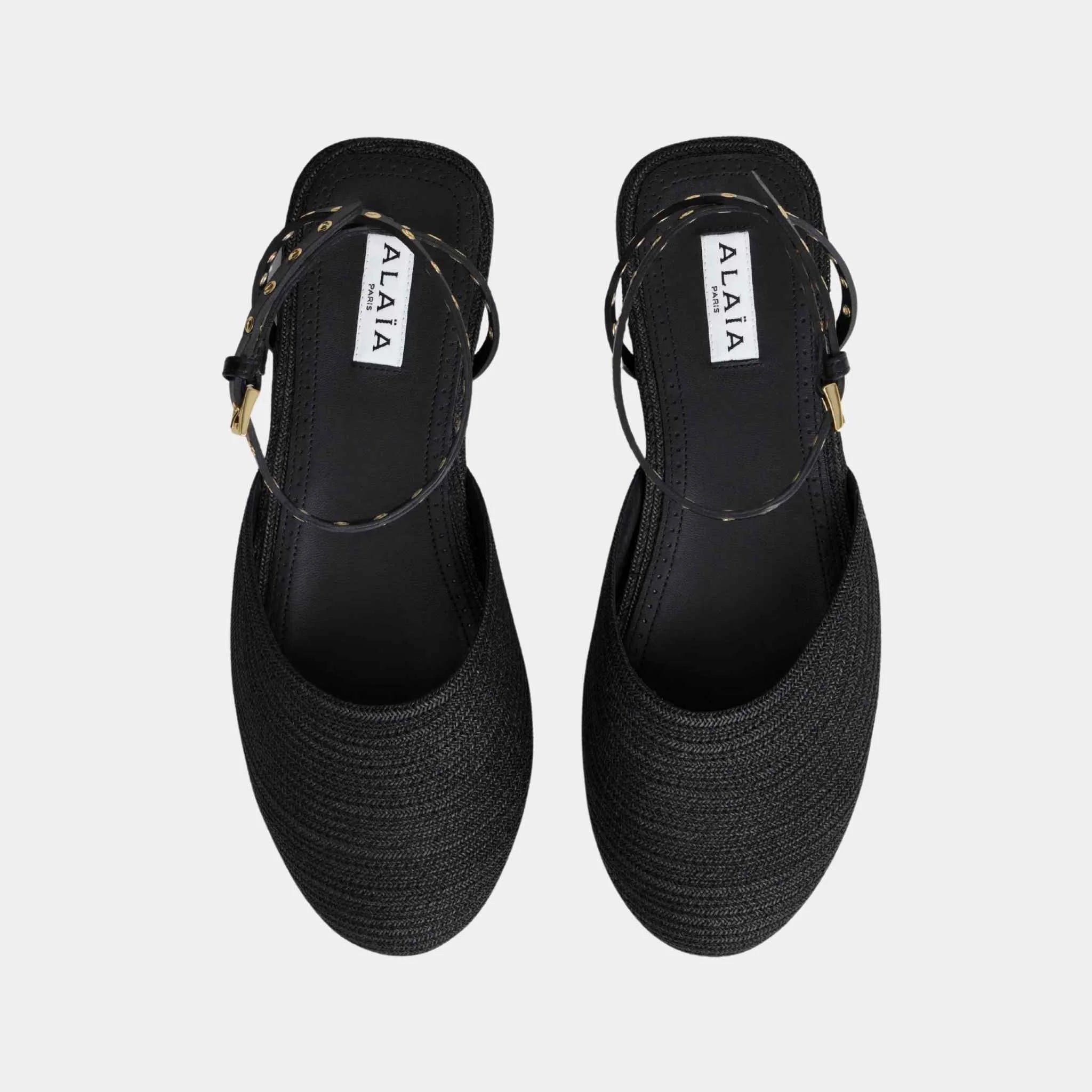 Flat Sandals in Paper Straw