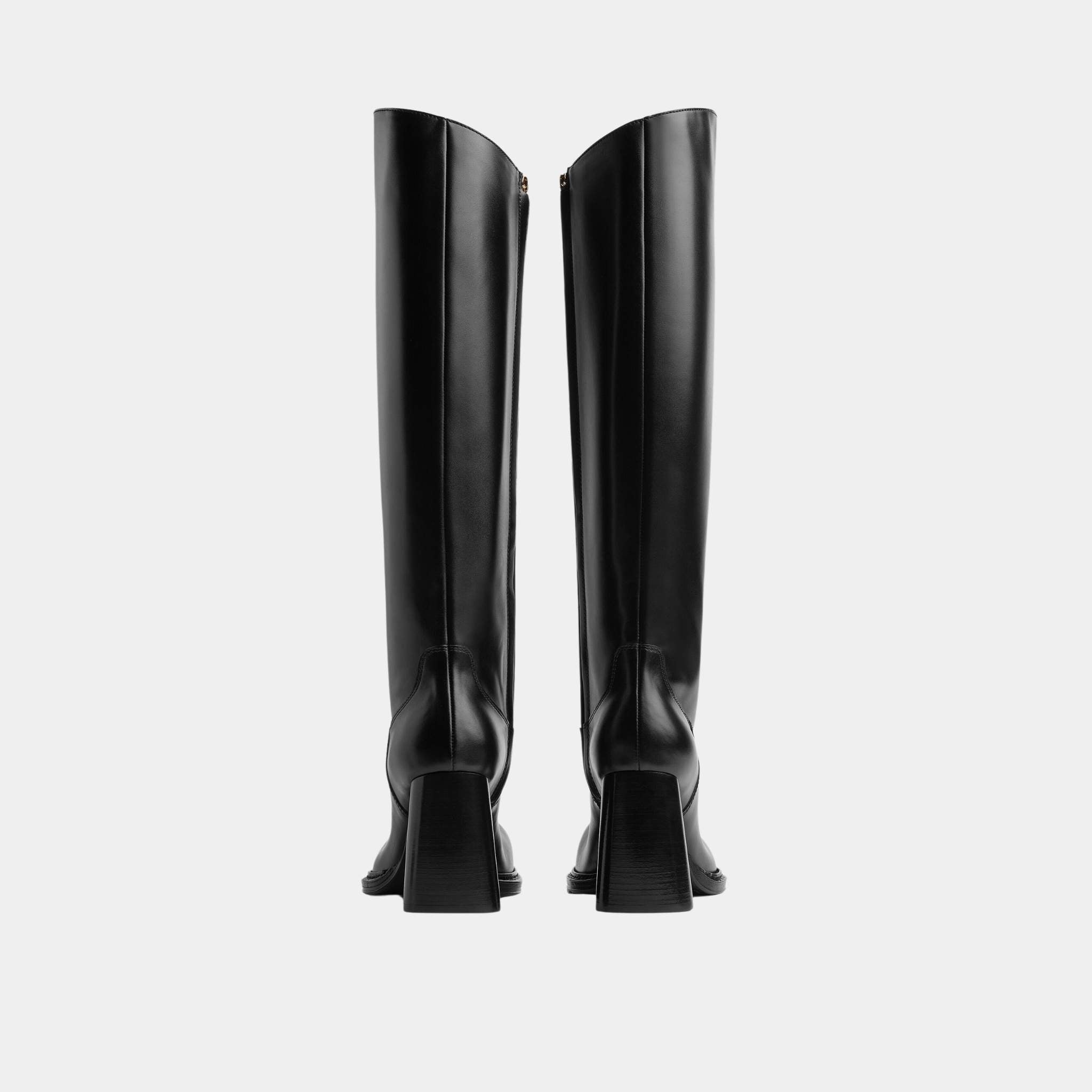 Cliff Knee-high Boot Calfskin with Voluminous Toe Shape
