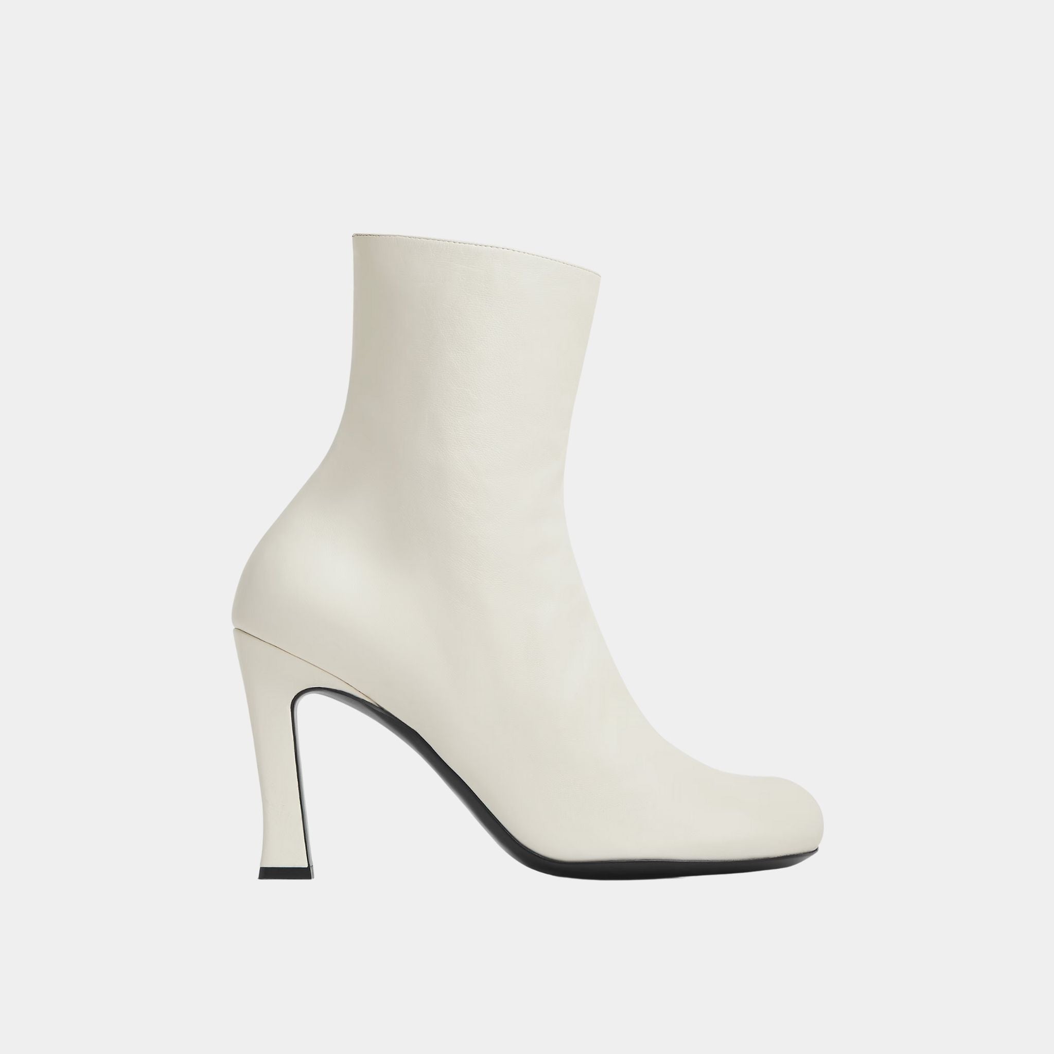 Nico Ankle Boot Lamskin with Sculpted Silhouette