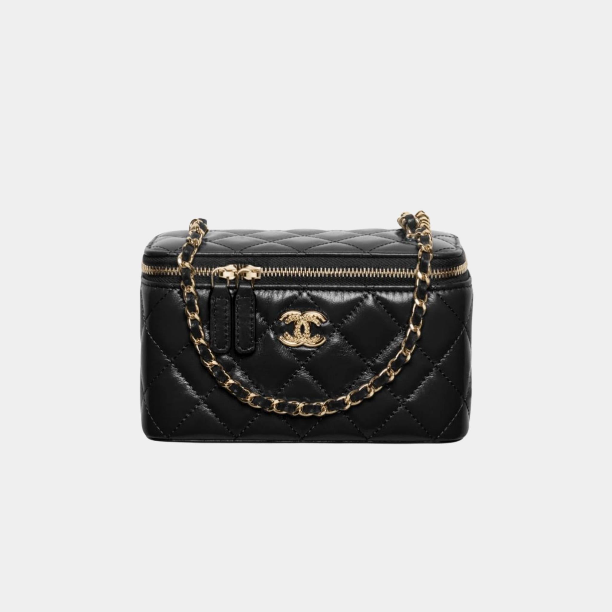 Long Vanity with Chain in Shiny Lambskin and Gold Tone