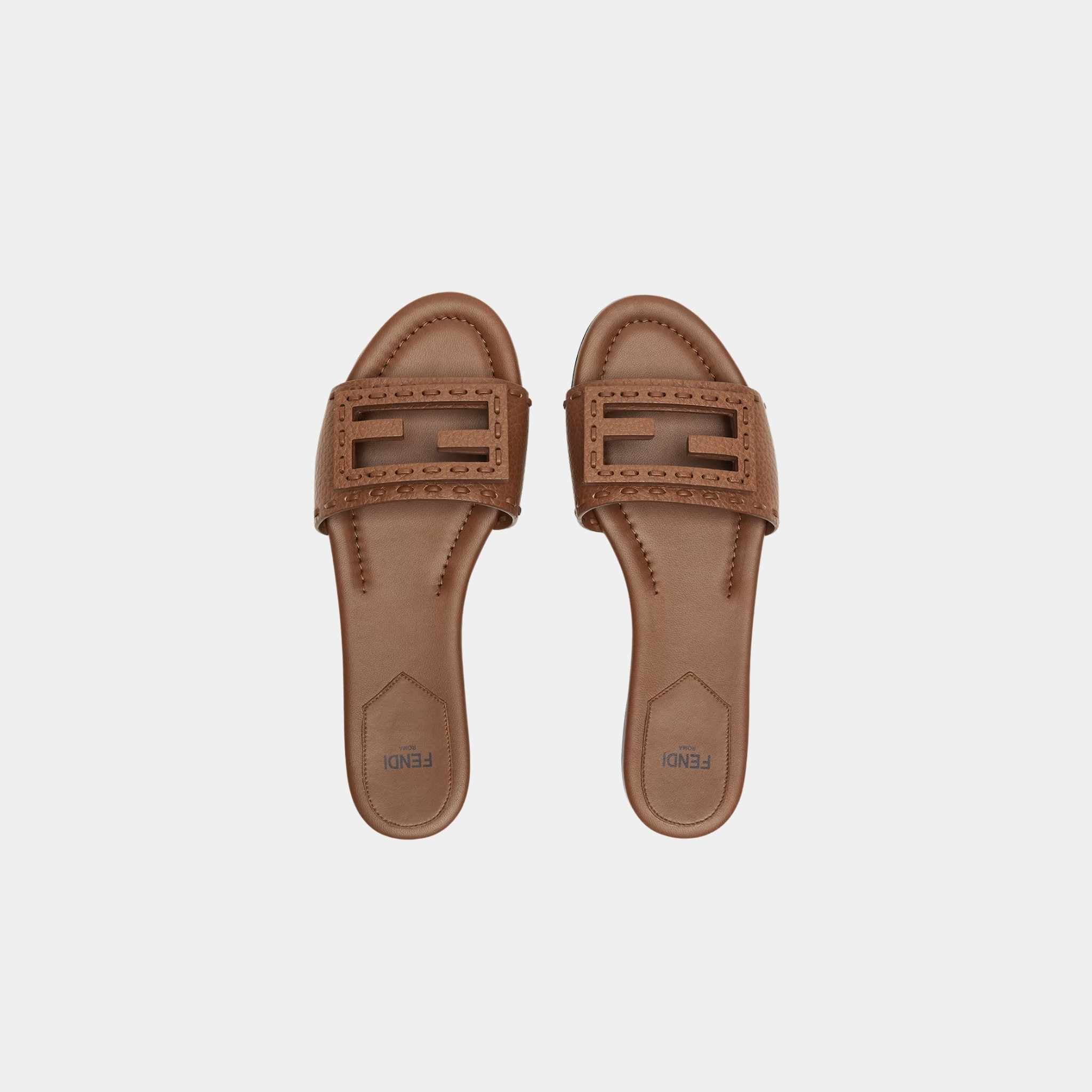 Baguette Leather Slides With Macro Selleria Topstitches