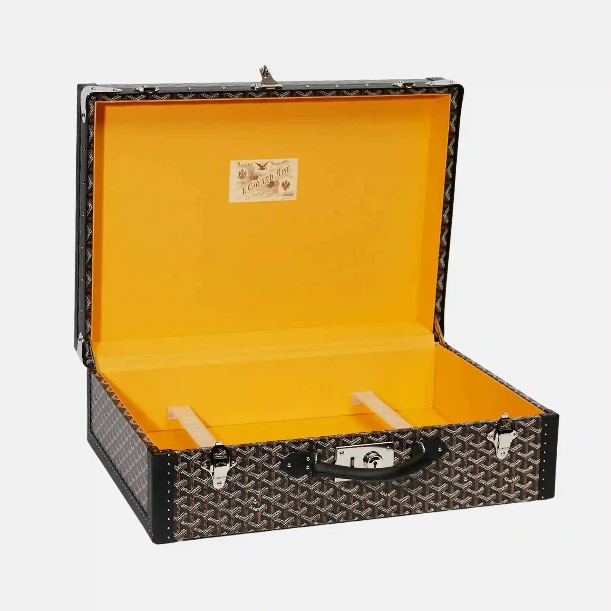Grand Hotel 55 Case