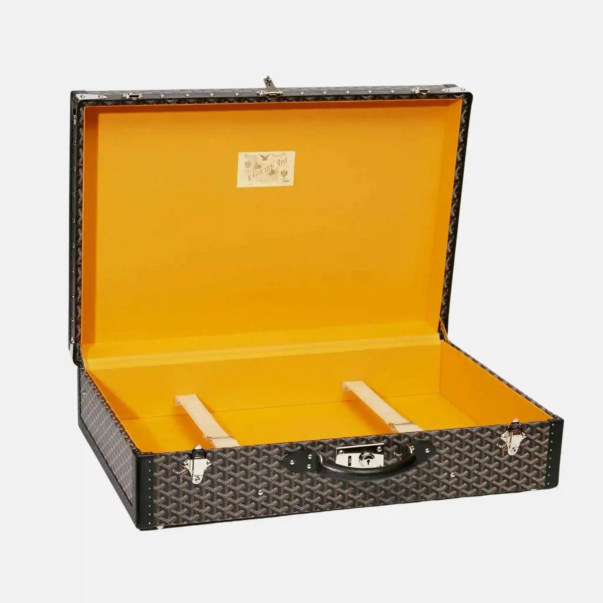 Grand Hotel 70 Case
