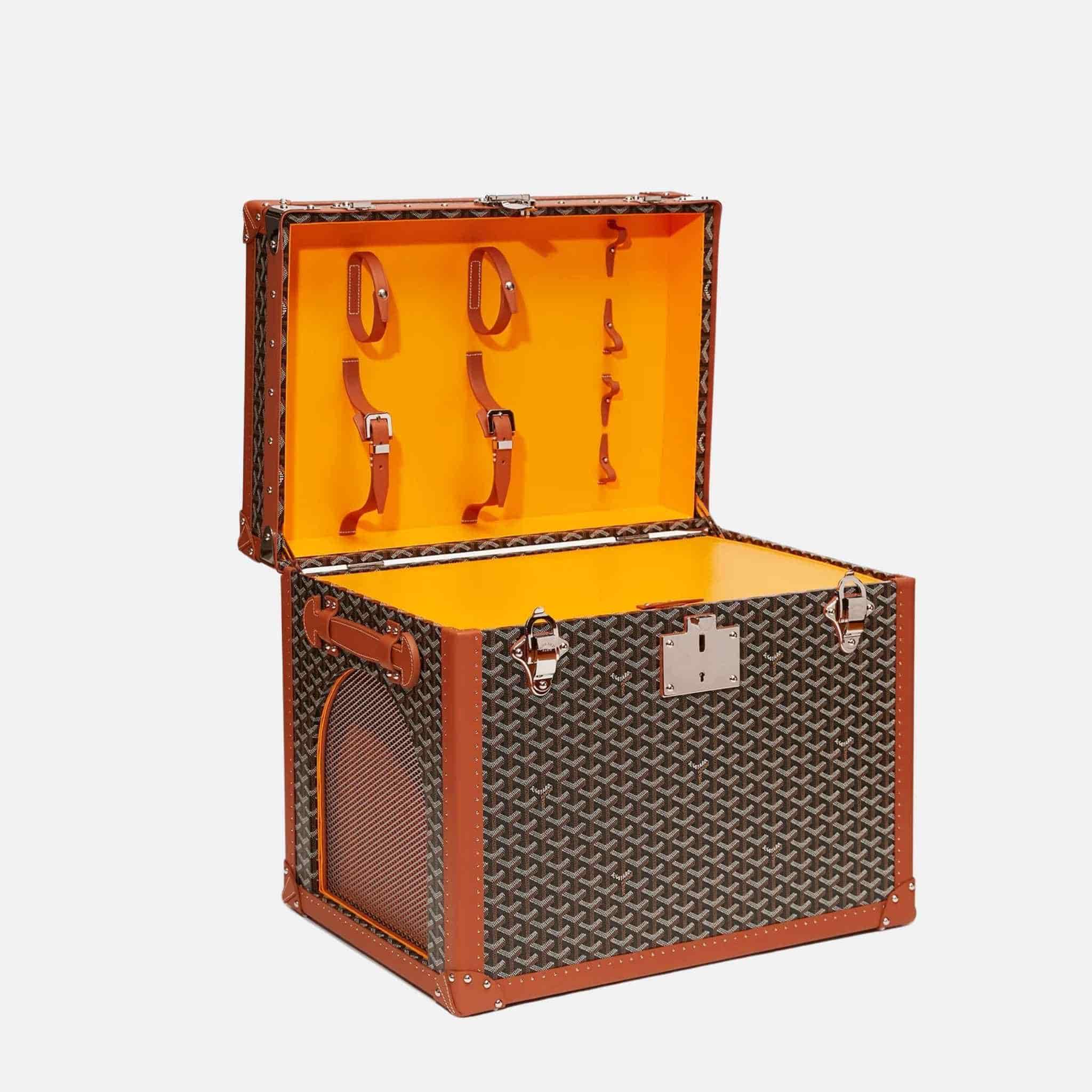 Niche Luxury Pet Trunk