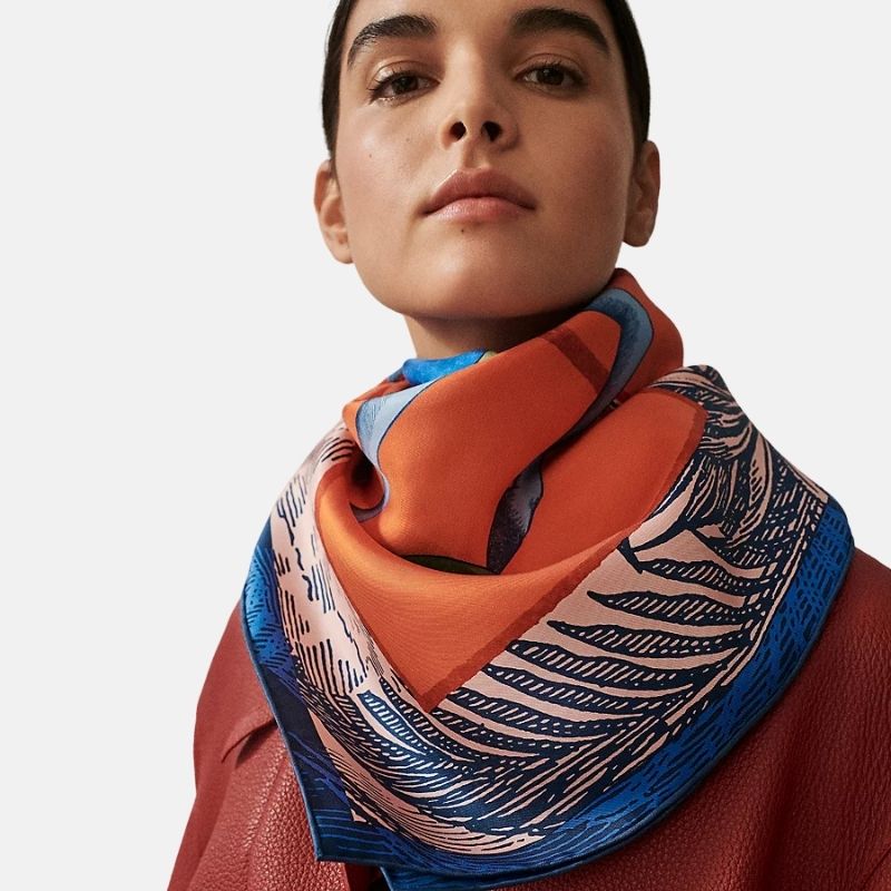 Cavalier En Formes Scarf 90