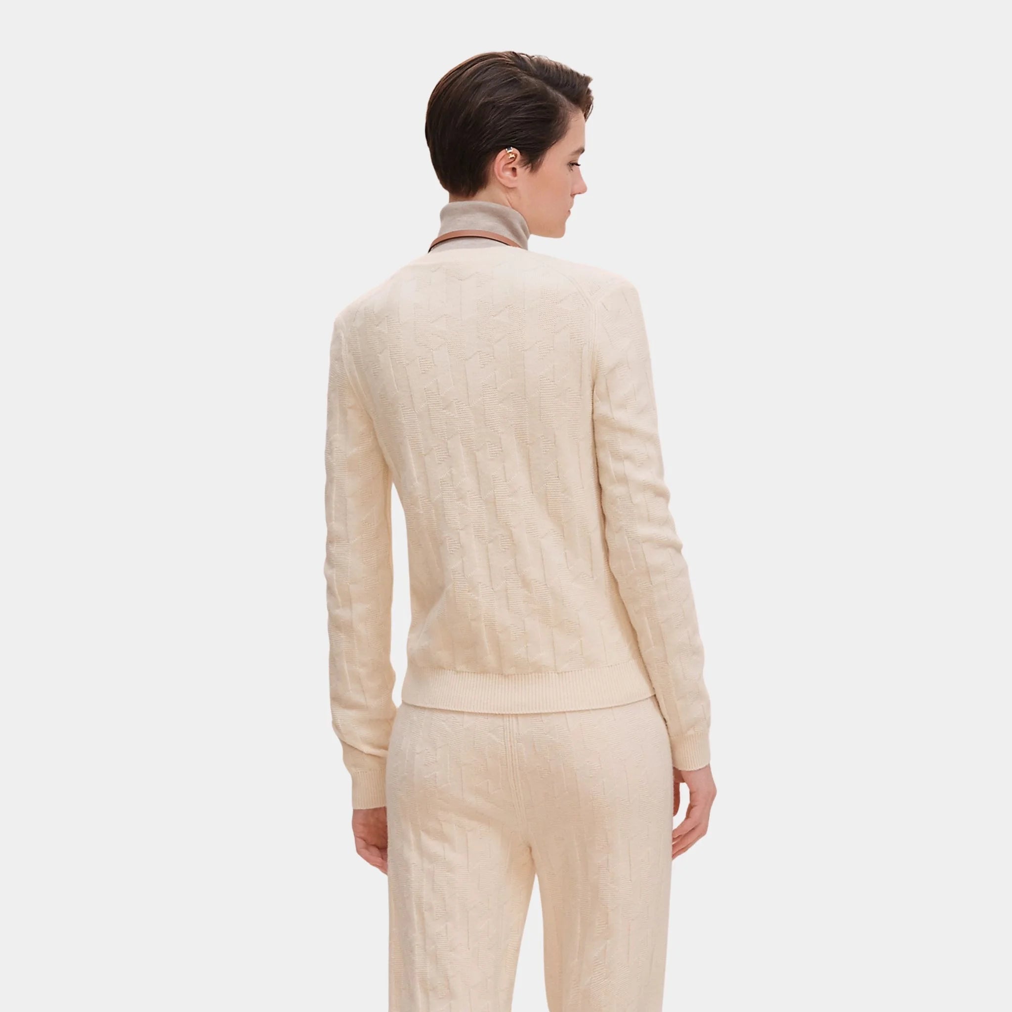 H Long-Sleeve Sweater in Plain Wool Knit