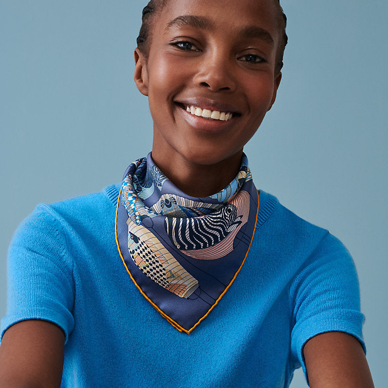 Lanternes Ballons Et Cocardes scarf 45