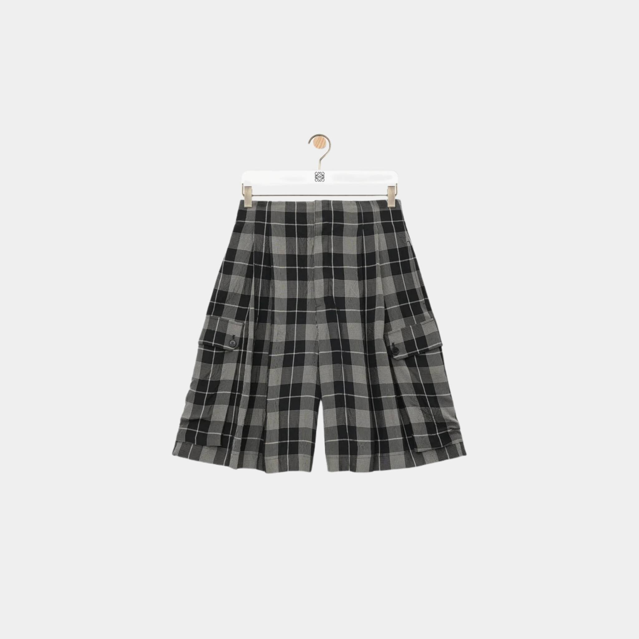 Shorts in Viscose with Allover Check Pattern