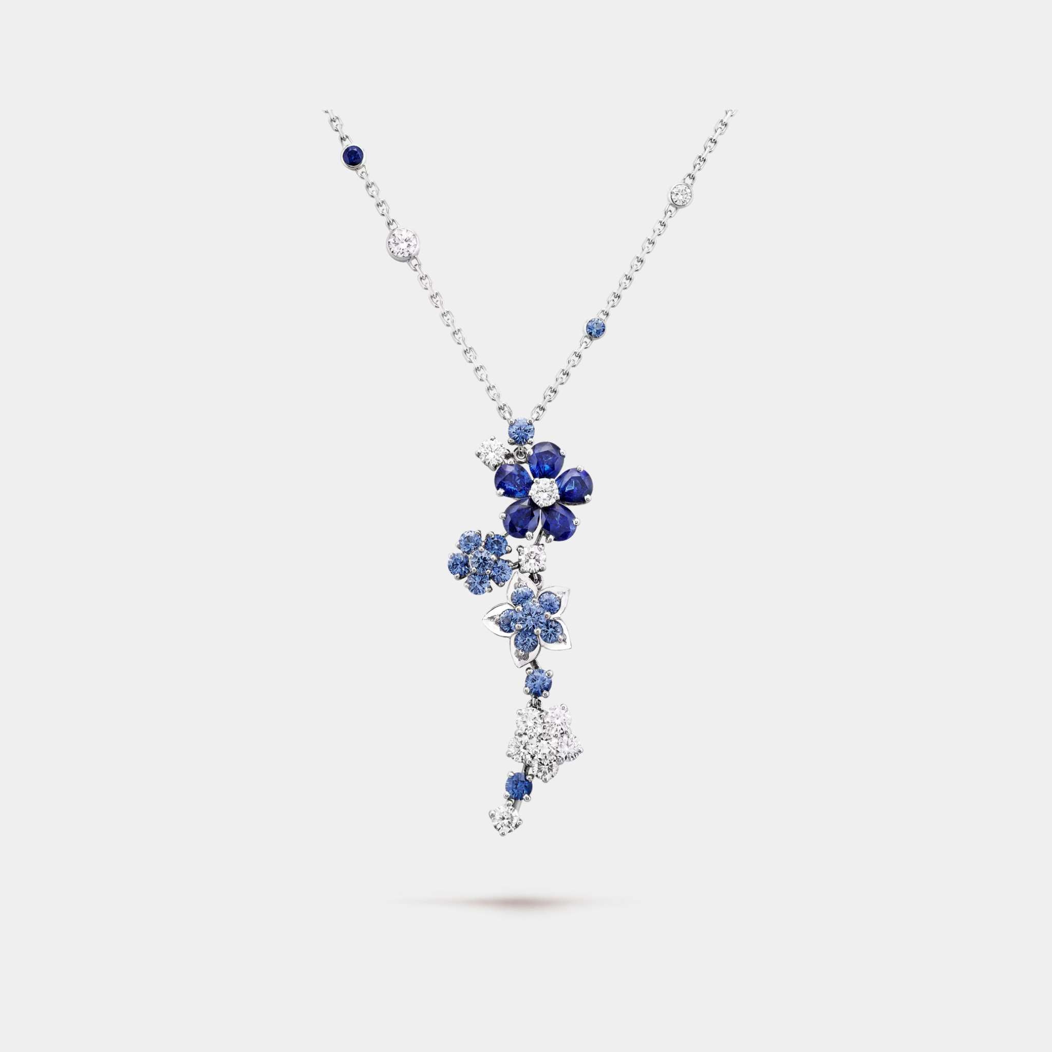 Folie des Prés Pendant in White Gold Diamond & Sapphire