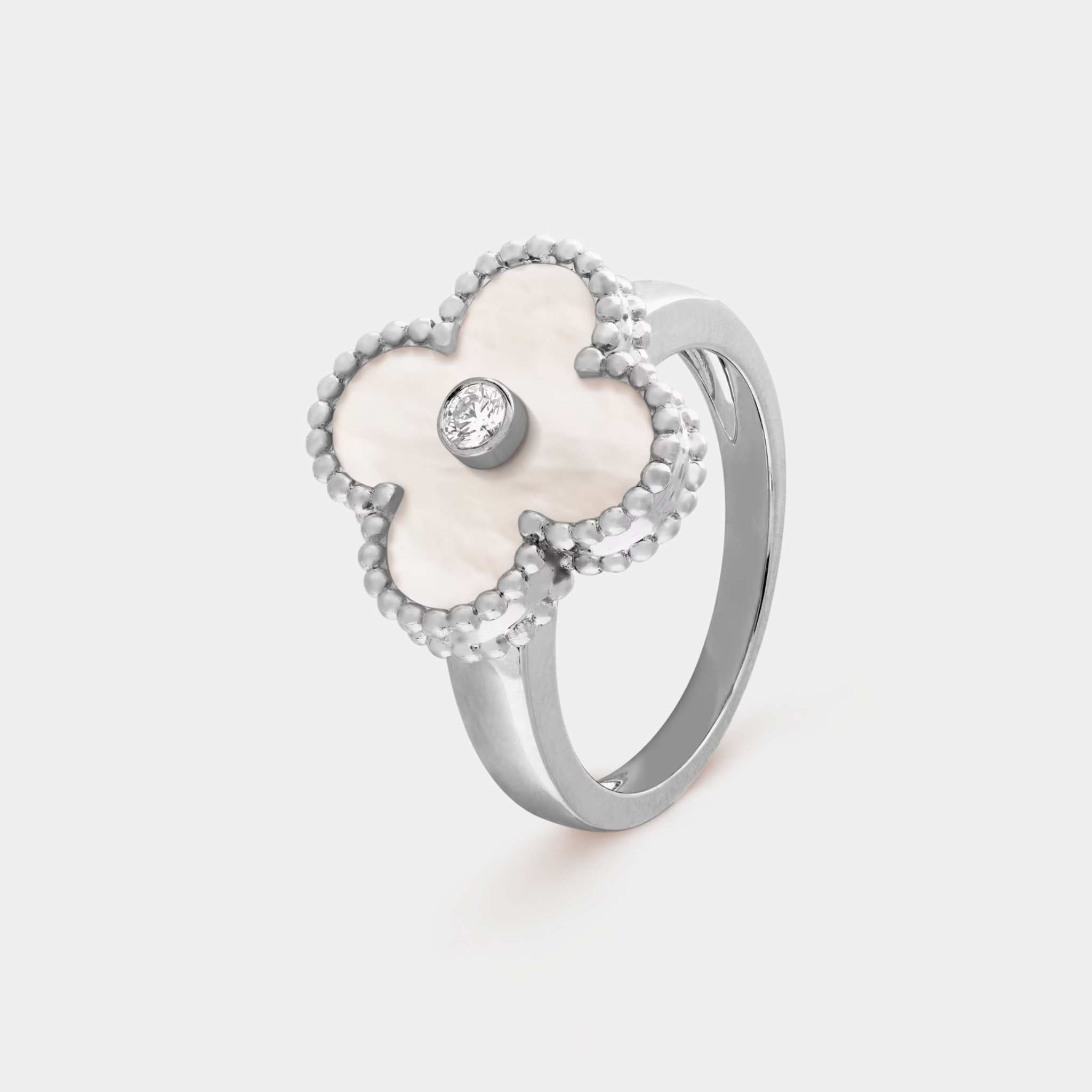 Vintage Alhambra Ring White Gold Diamond & MOP