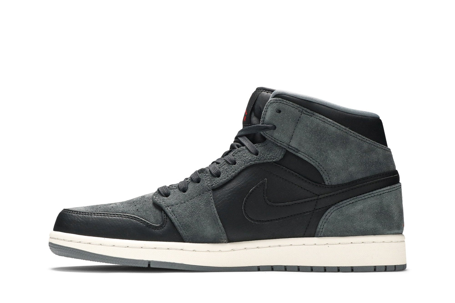 Air Jordan 1 Mid &