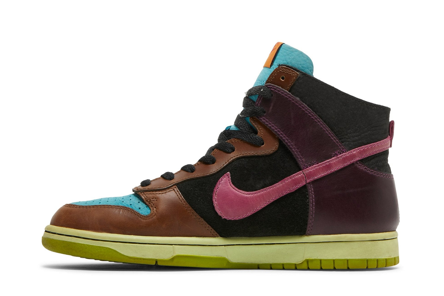 Undefeated x Dunk High NL