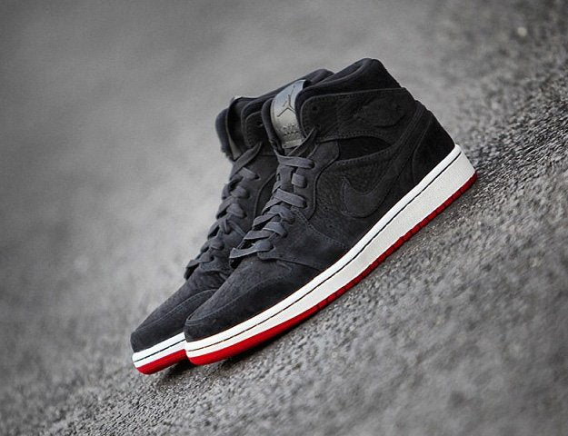 Air Jordan 1 Mid Nouveau &
