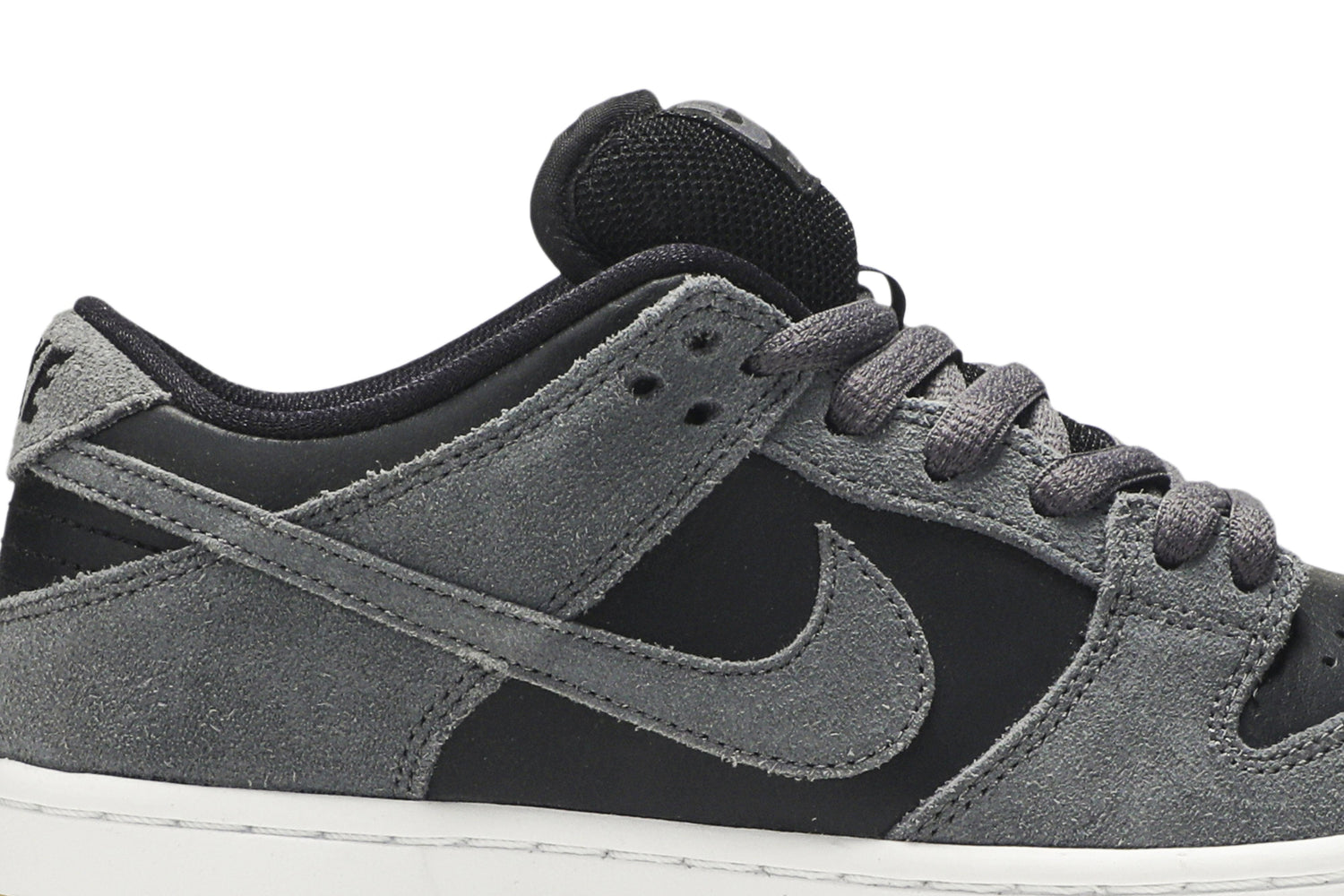 SB Dunk Low TRD &