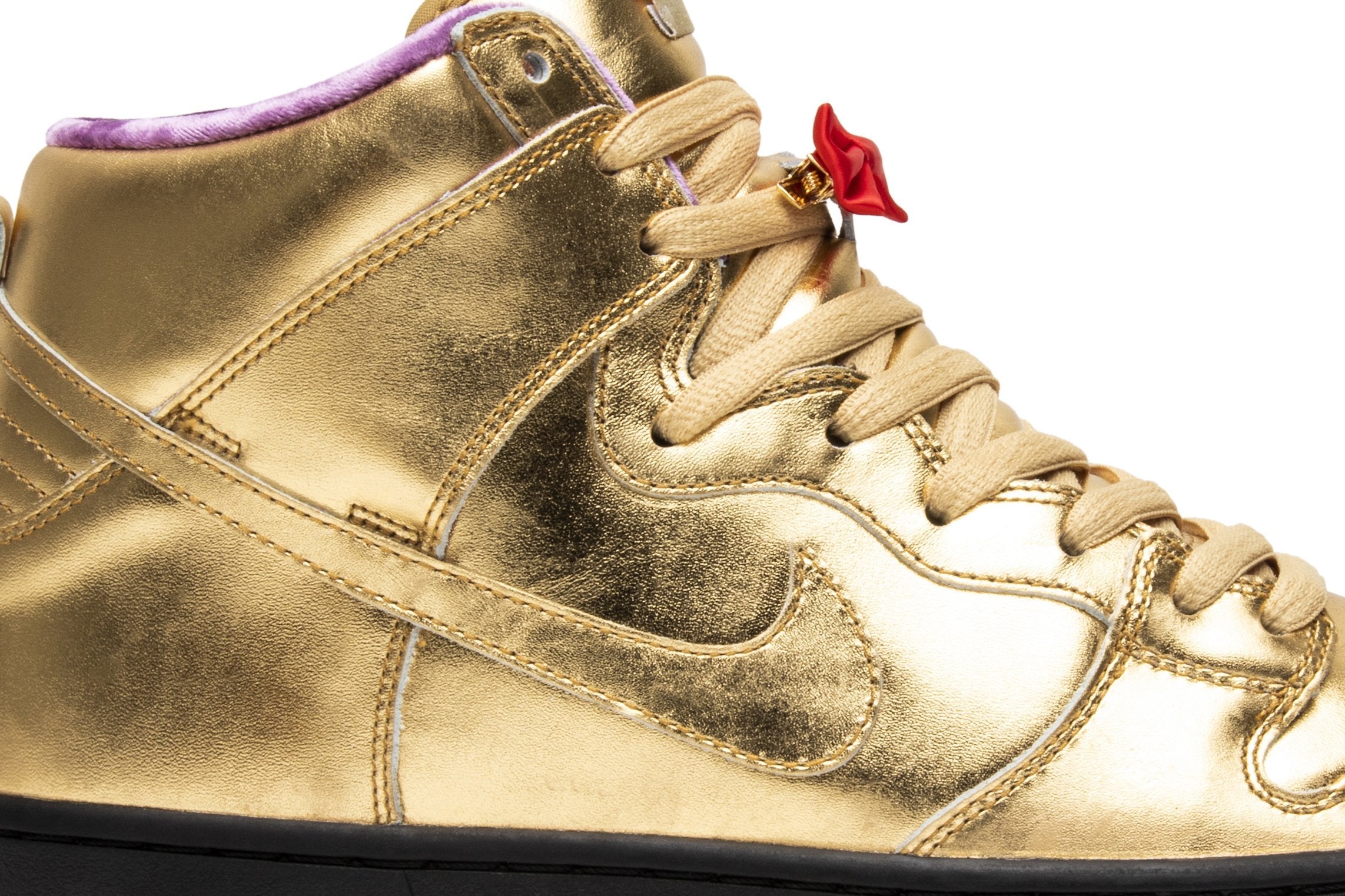Humidity x Dunk High SB &