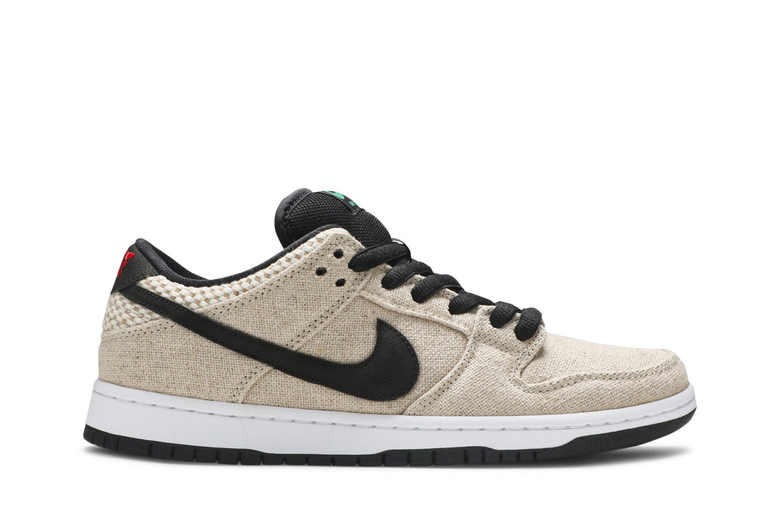 SB Dunk Low &