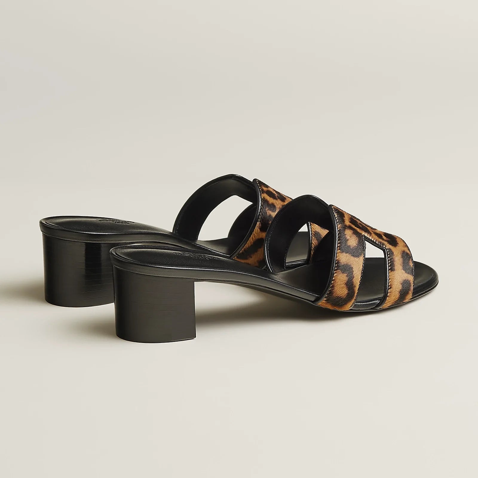 Oasis sandal