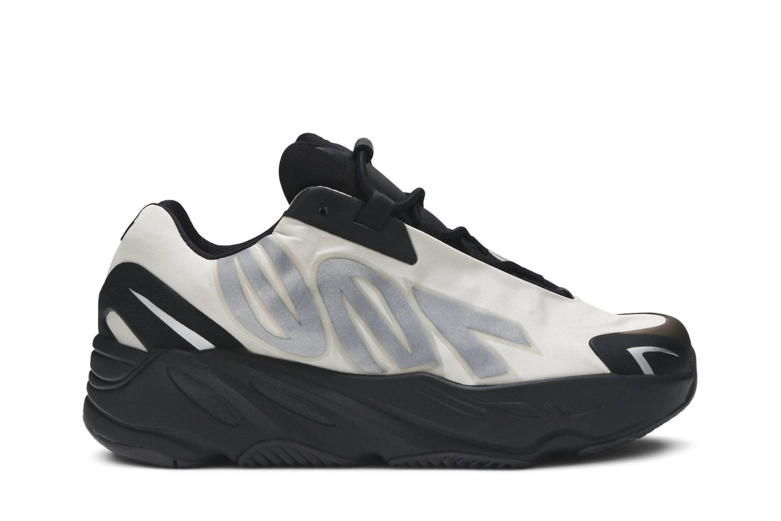 Yeezy Boost 700 MNVN Kids &