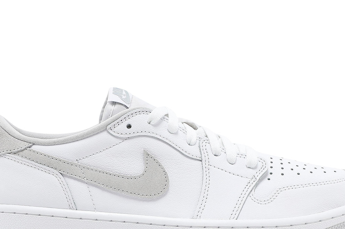 Air Jordan 1 Retro Low OG &