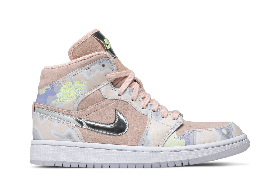 Wmns Air Jordan 1 Mid SE &