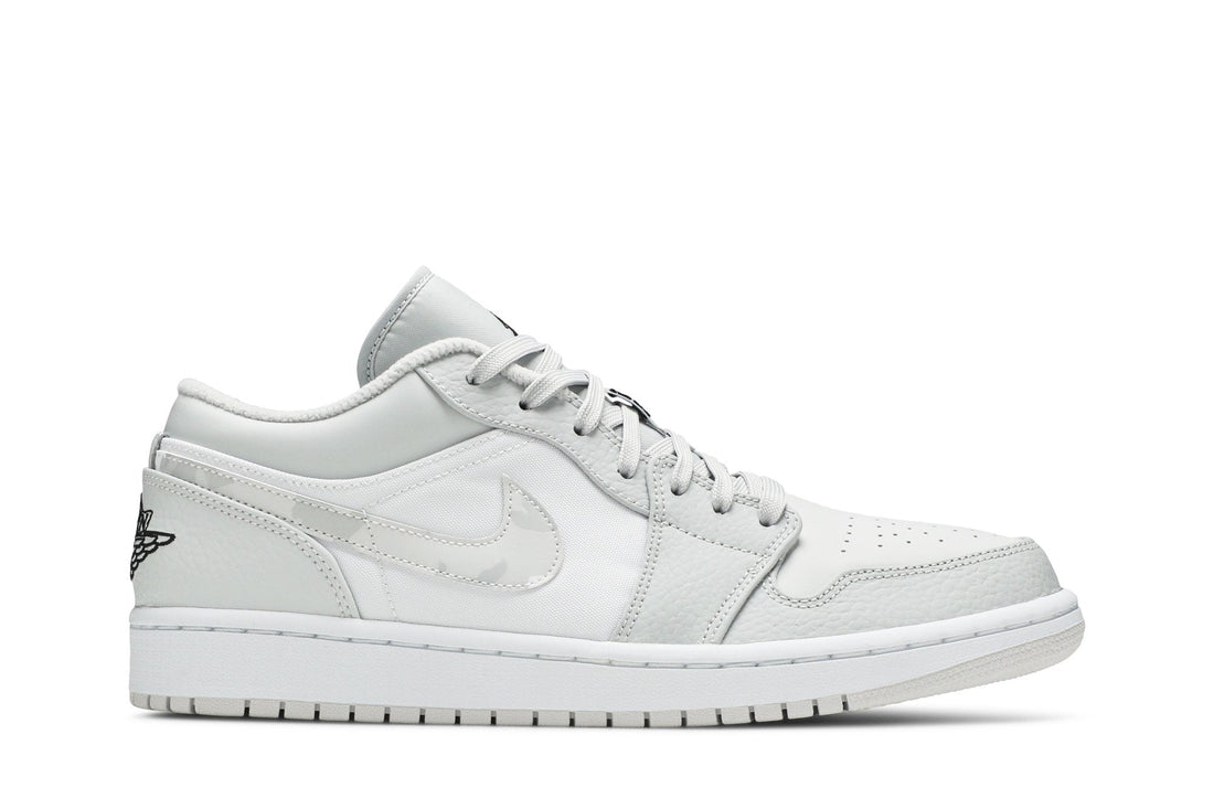Air Jordan 1 Low &