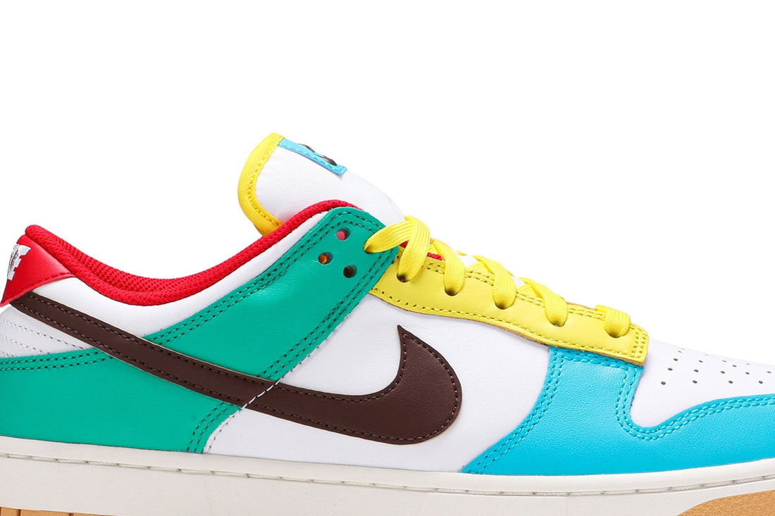 Dunk Low SE &
