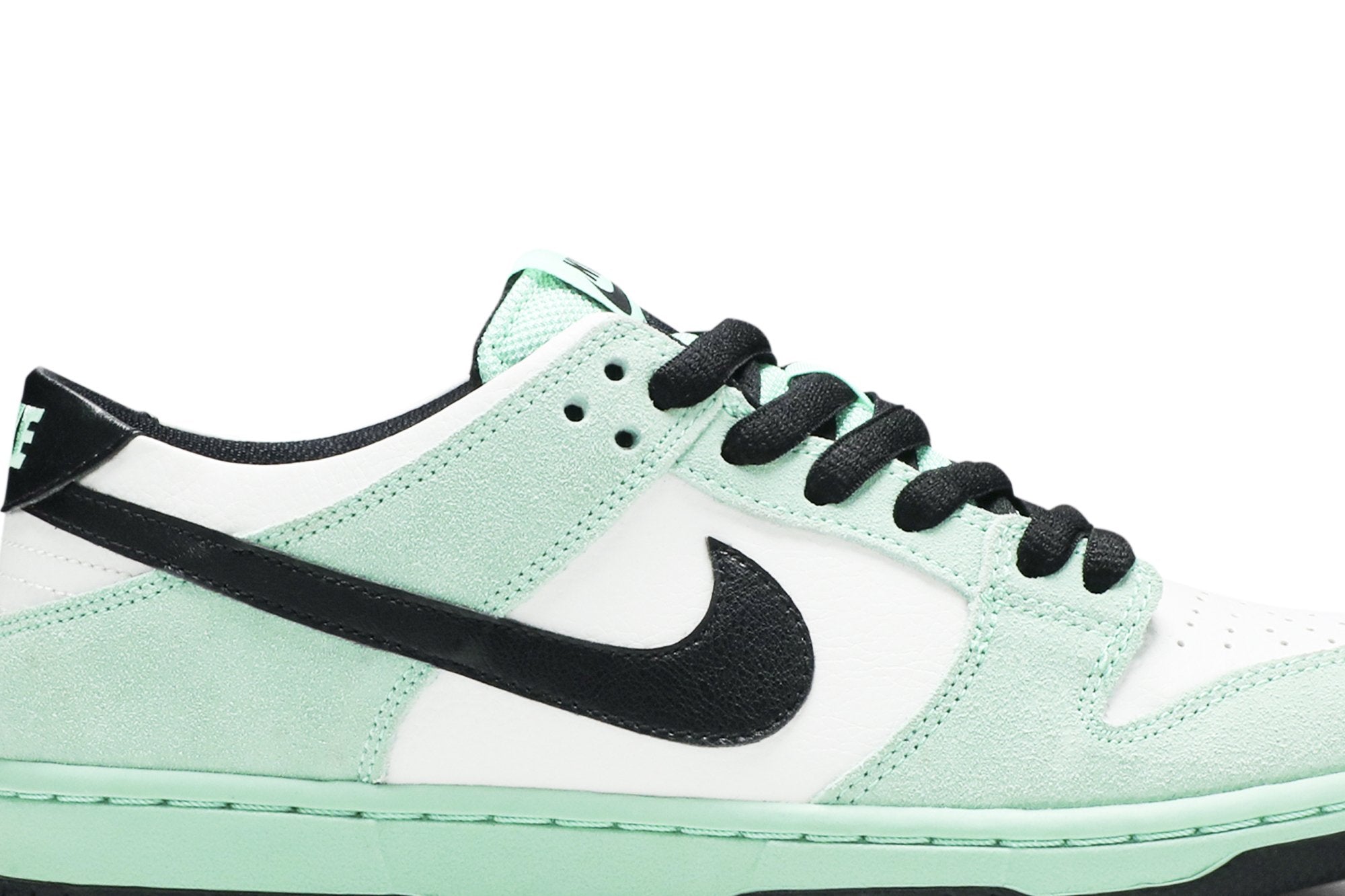 SB Dunk Low &