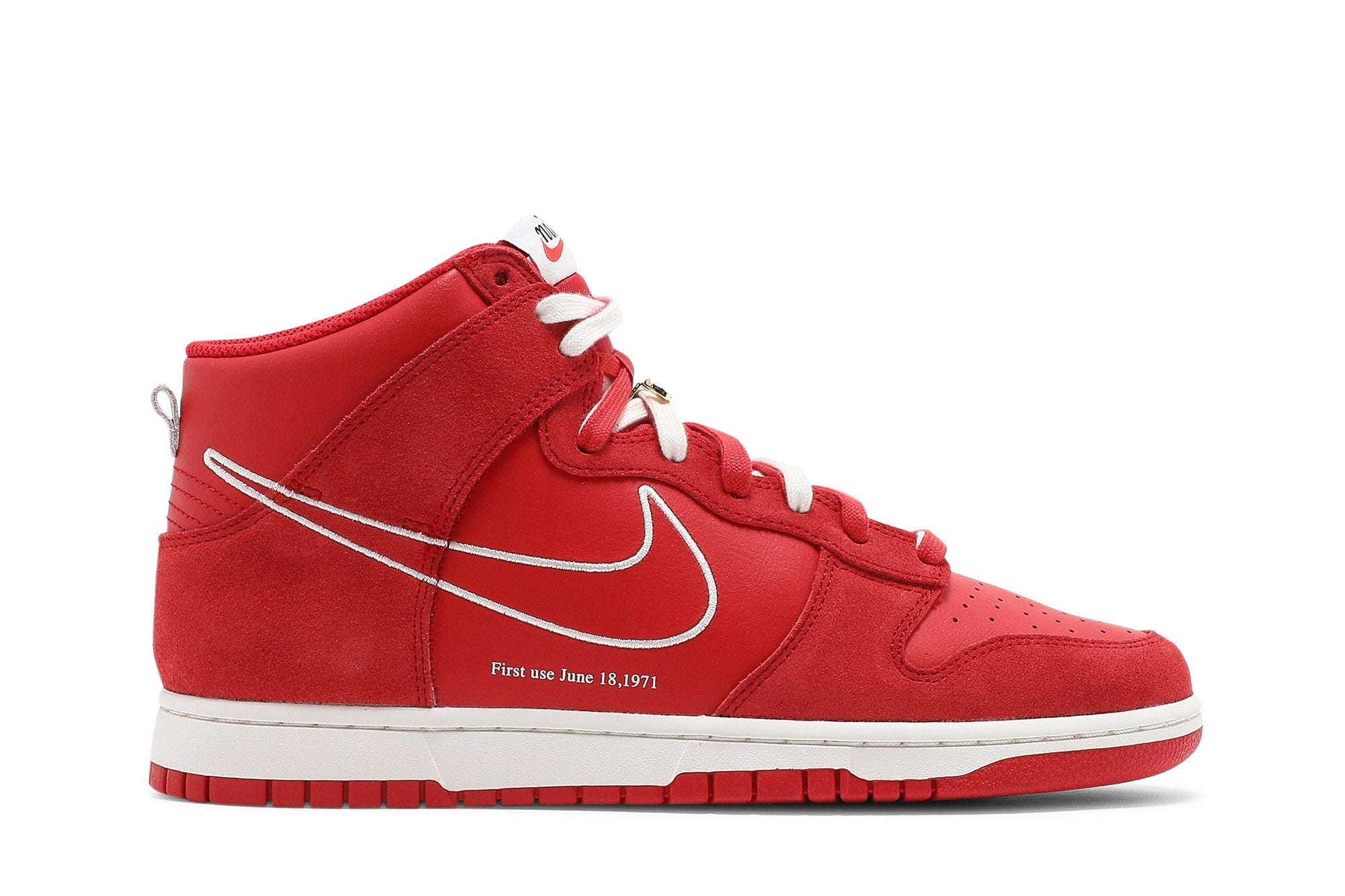 Dunk High SE &