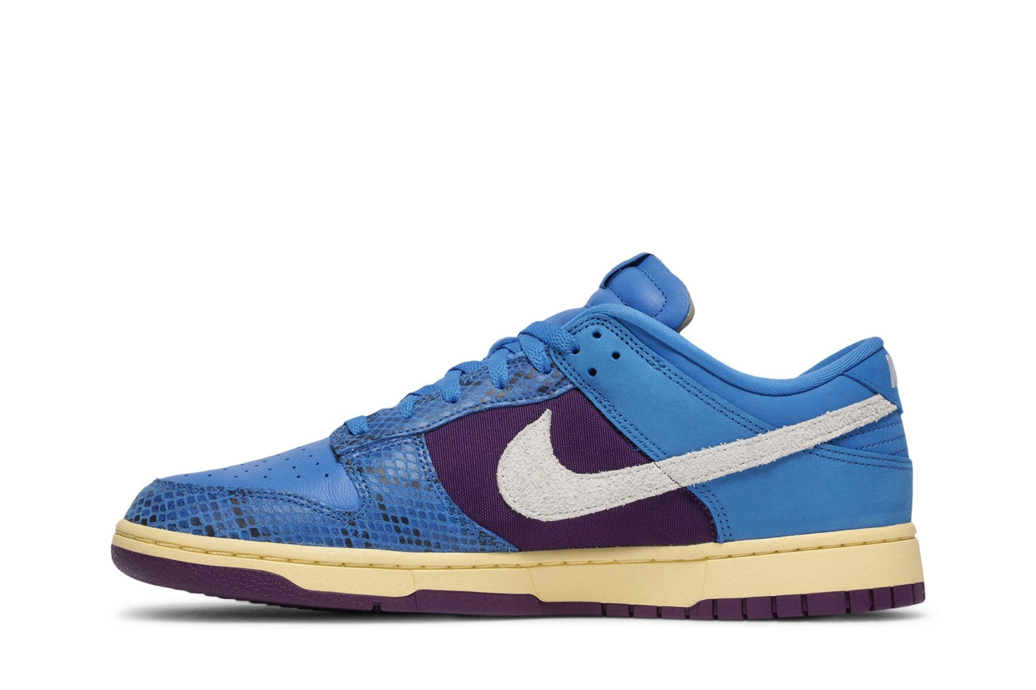 Undefeated x Dunk Low SP &