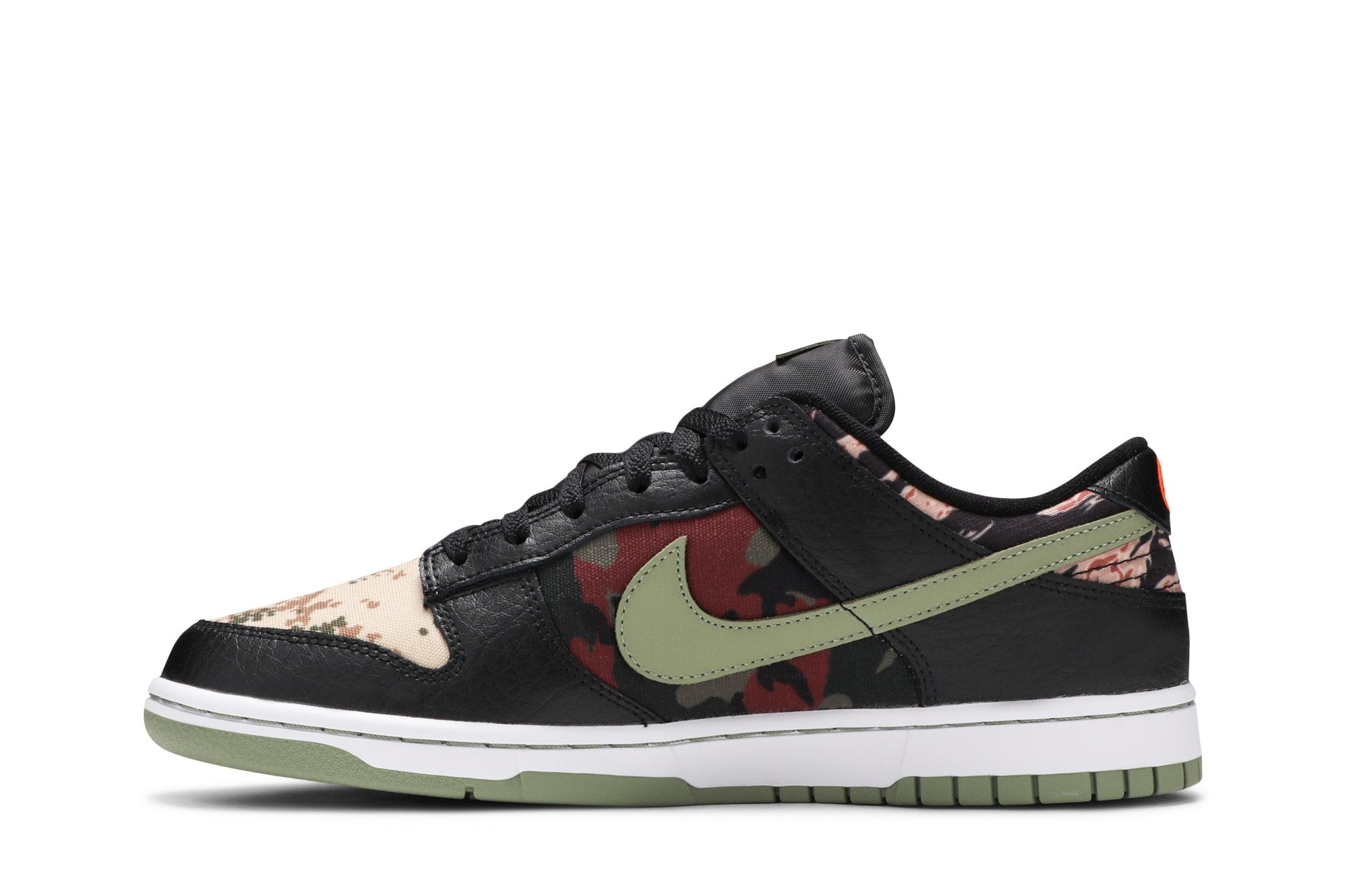 Dunk Low SE &