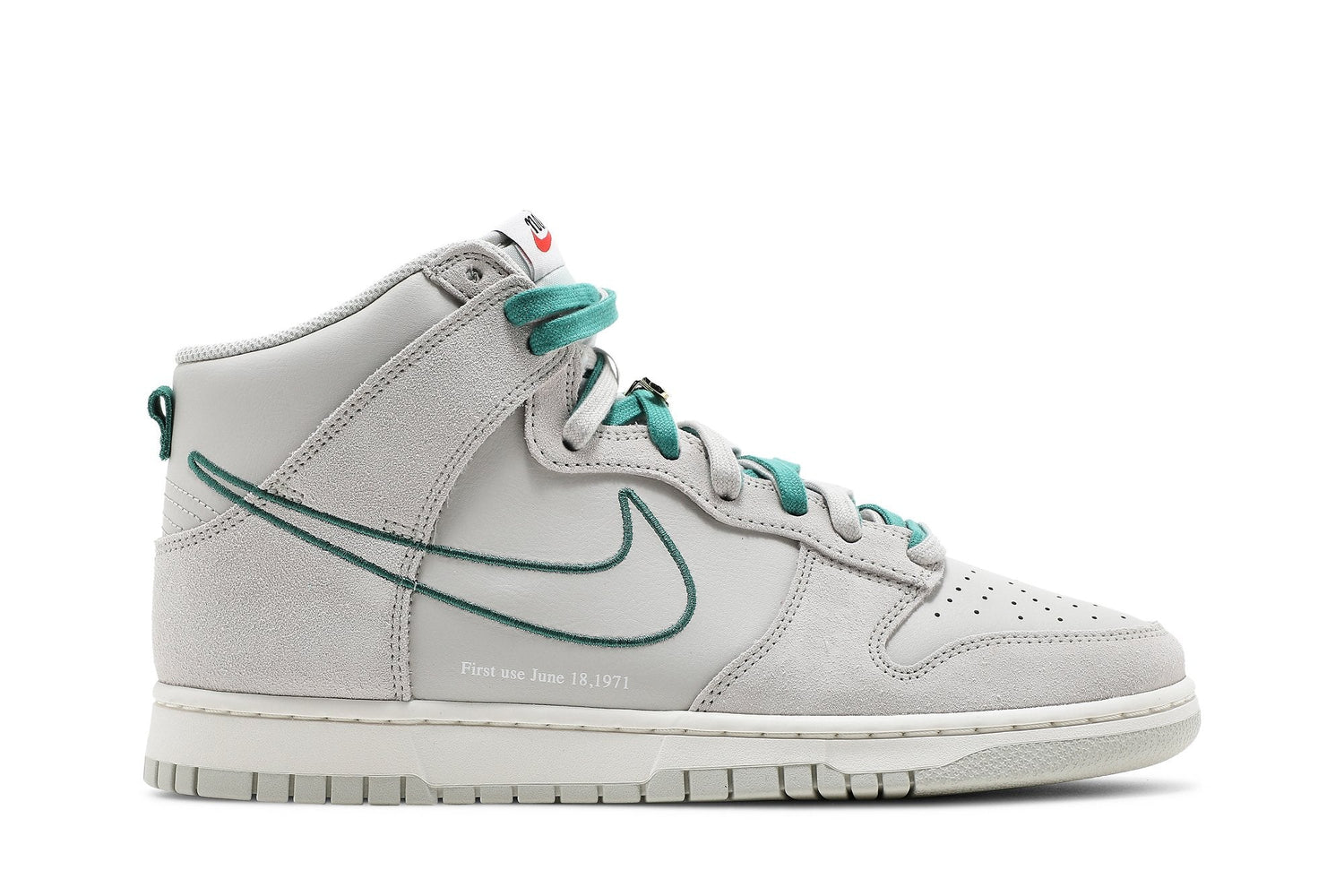 Dunk High SE &