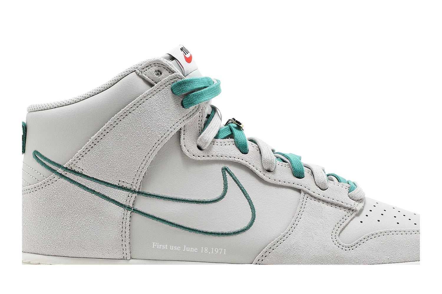 Dunk High SE &