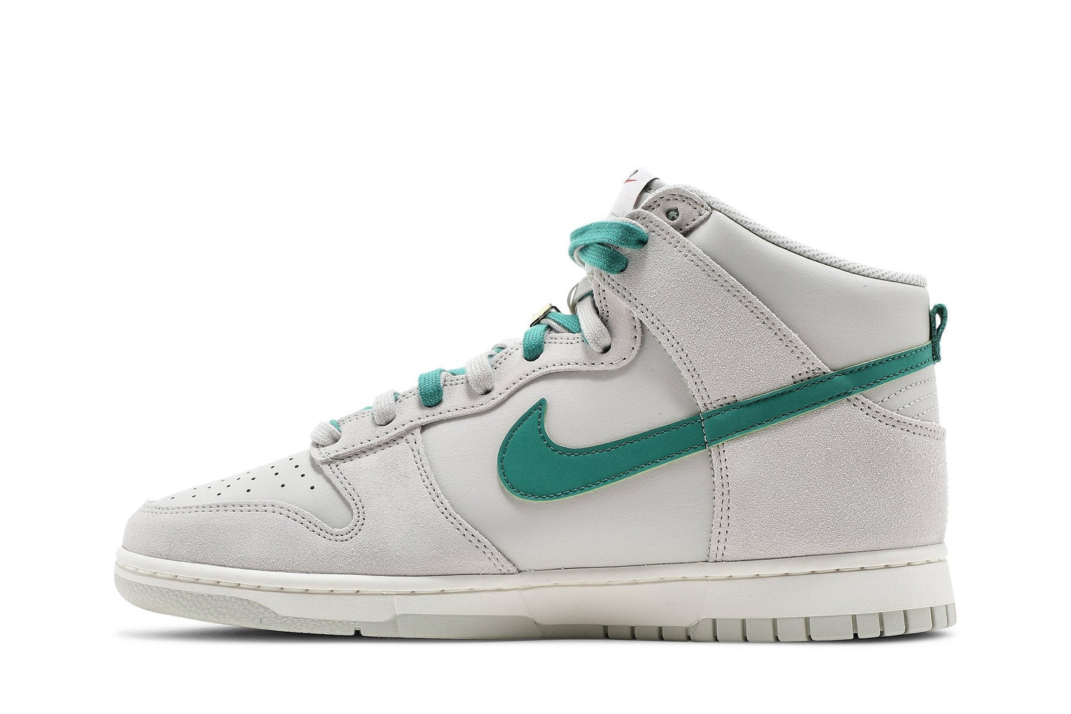 Dunk High SE &