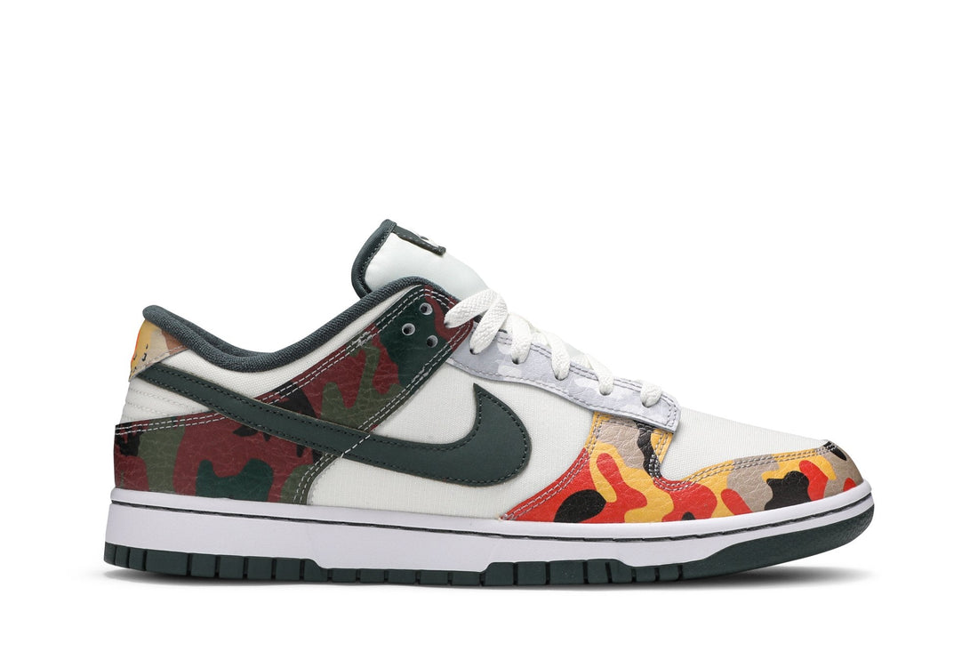 Dunk Low SE &