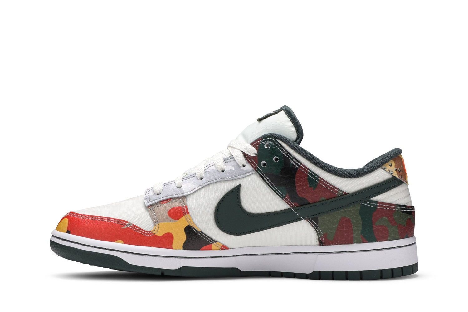 Dunk Low SE &