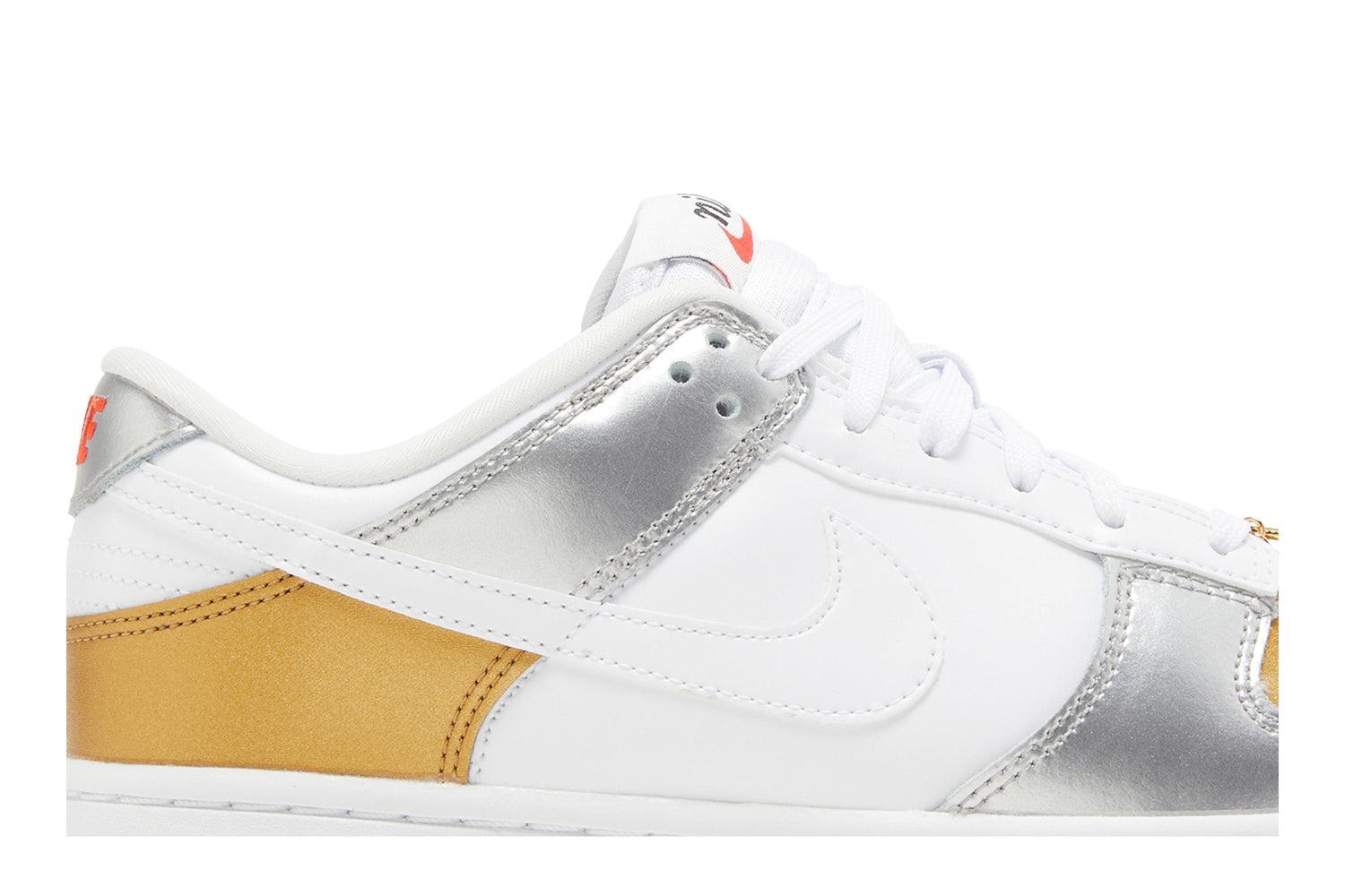 Wmns Dunk Low SE &