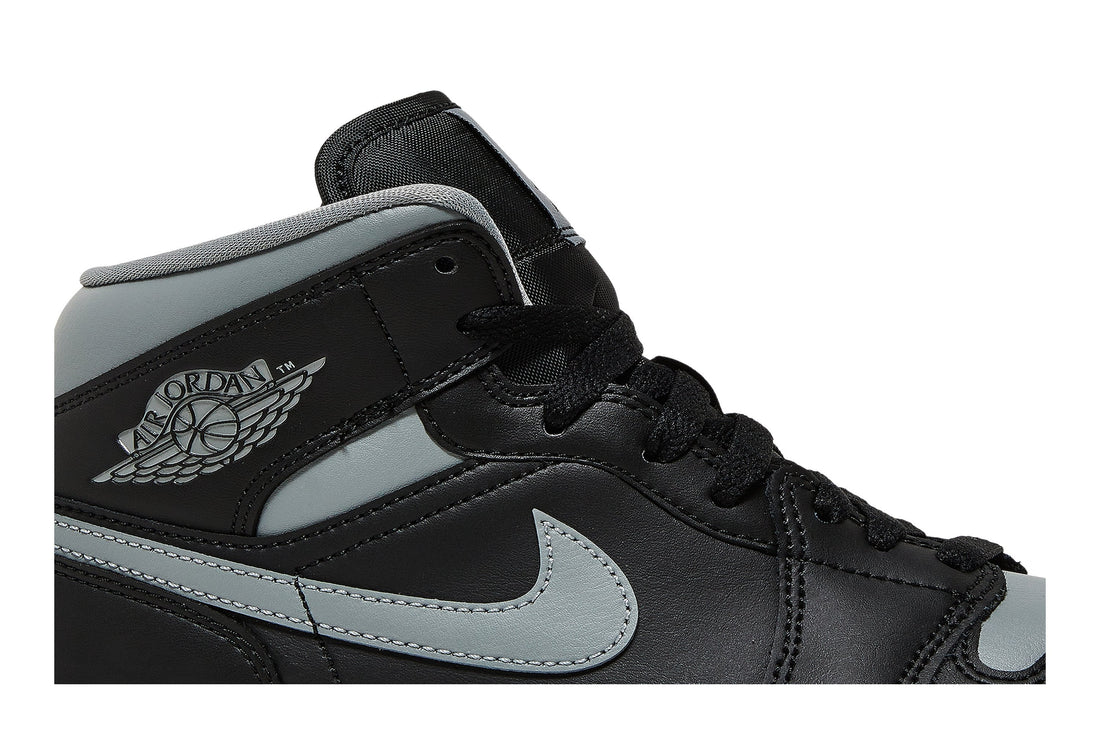 Wmns Air Jordan 1 Mid &