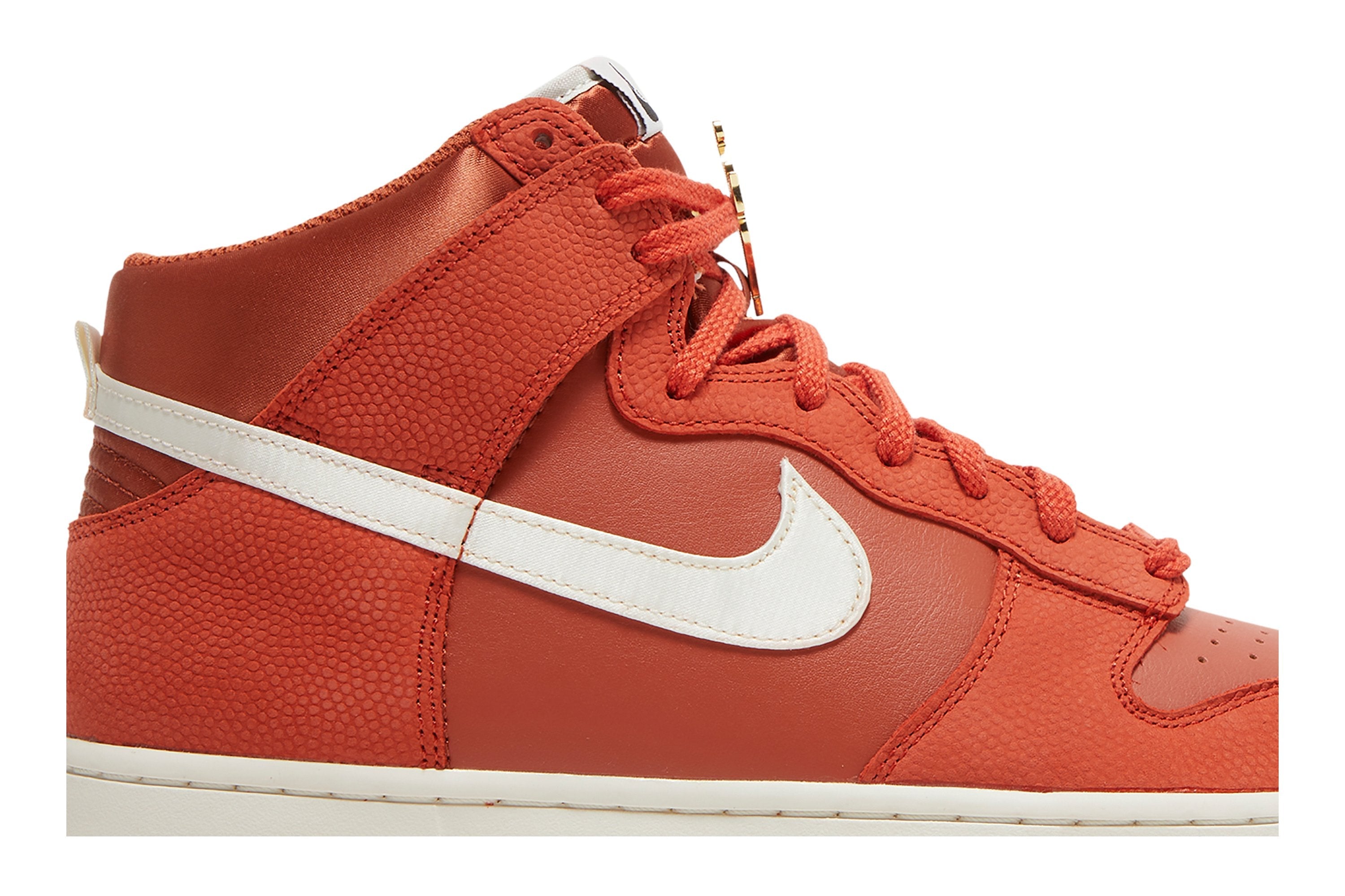 NBA x WNBA x Dunk High EMB &