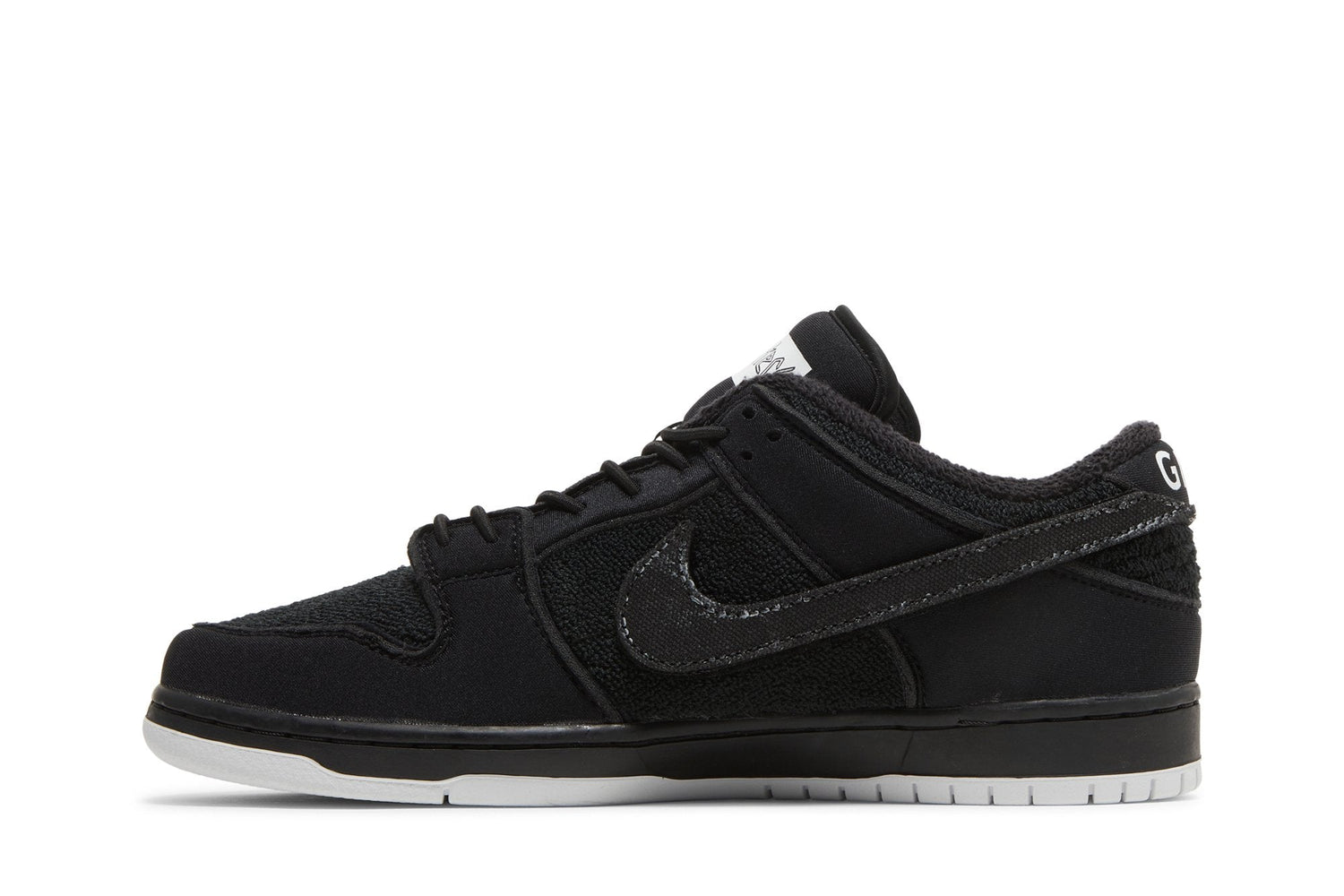Gnarhunters x Dunk Low SB &