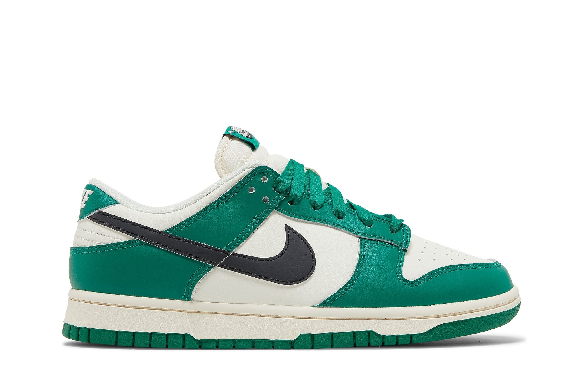 Dunk Low SE &